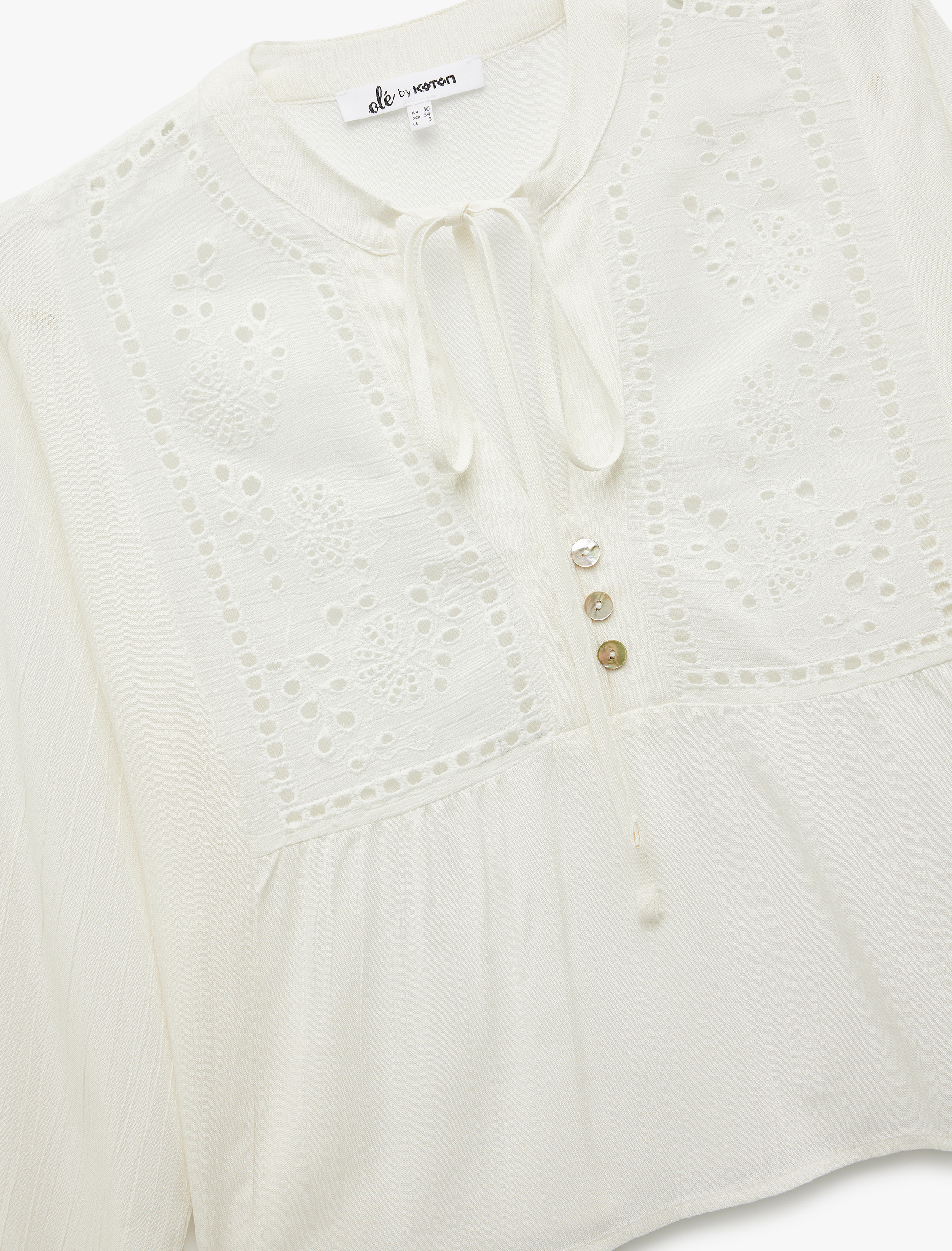 Viskon Uzun Kollu Bağlama Detaylı Düğmeli V Yaka Fisto Bluz