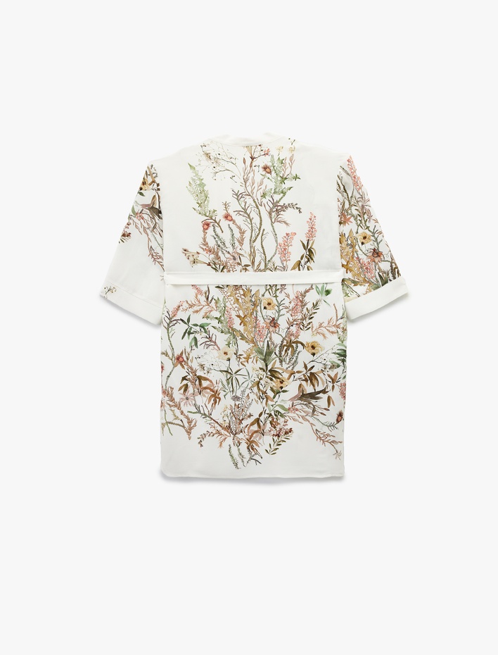  Viskon Kumaş Kuşak Detaylı 3/4 Geniş Kollu Çiçekli Kimono Ceket