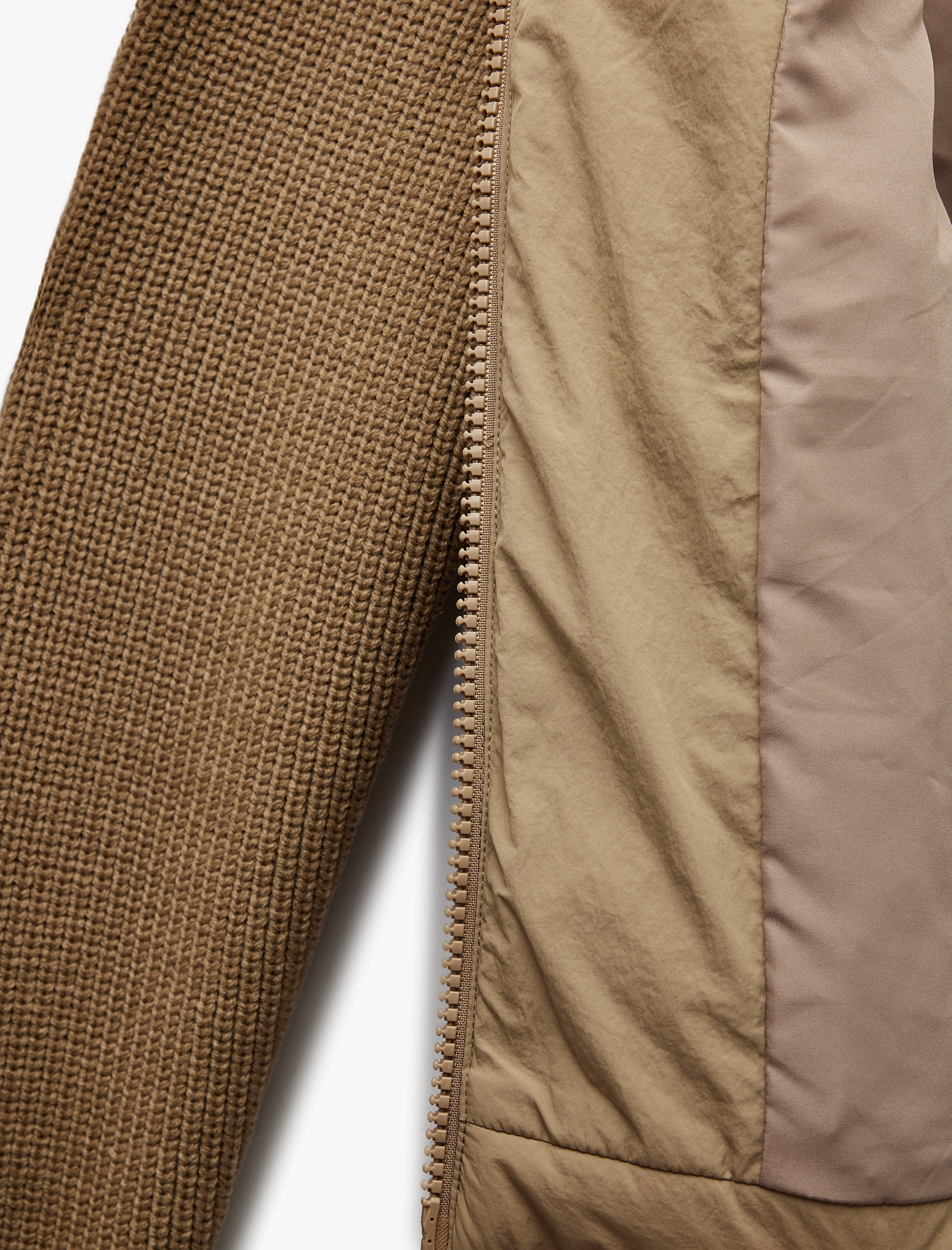   Dik Yaka Uzun Kollu Cepli Fermuarlı Su İtici Anorak Şişme Crop Ceket