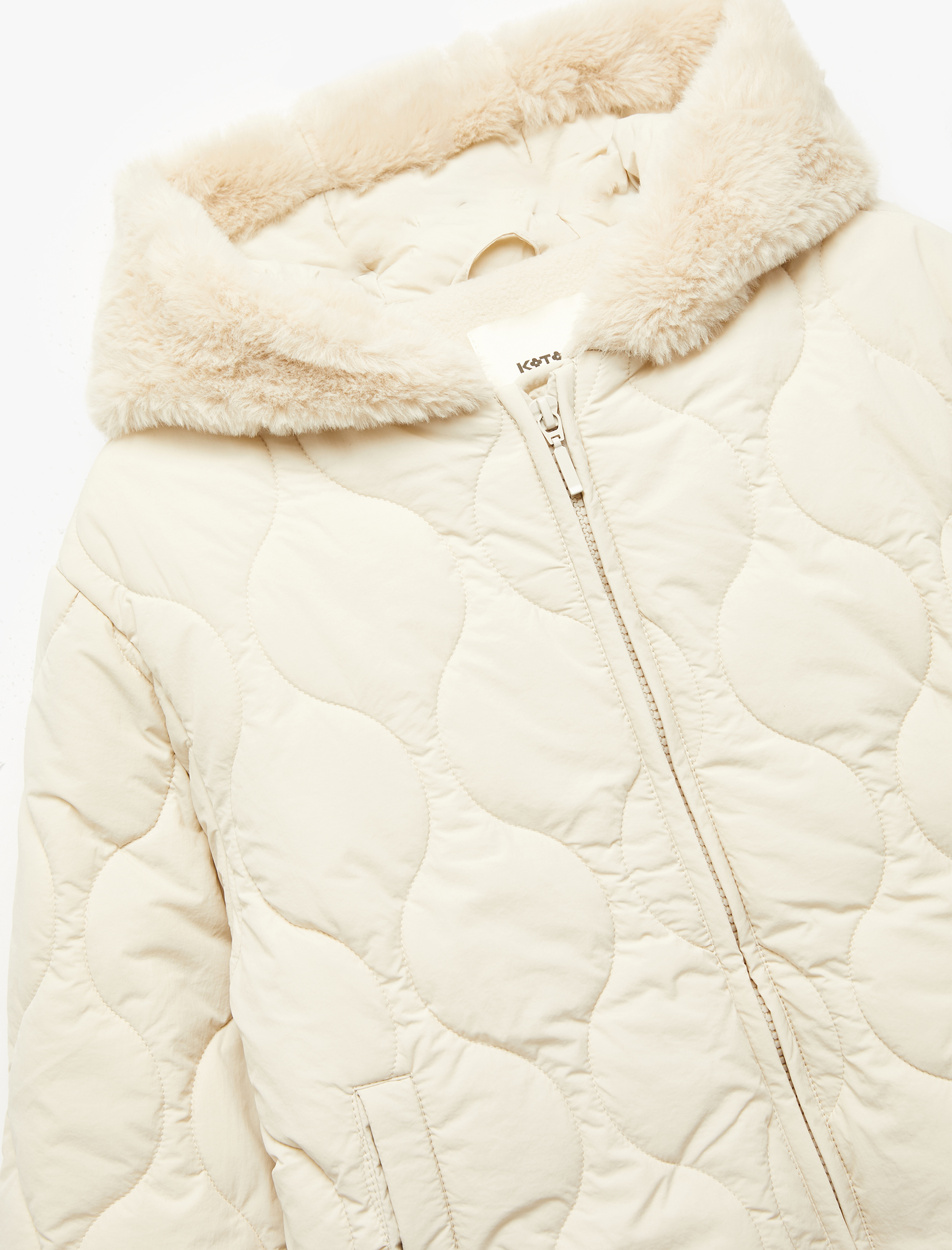  Kız Çocuk Uzun Kollu Polar Astarlı Fermuarlı Kapitone Kapşonlu Mont