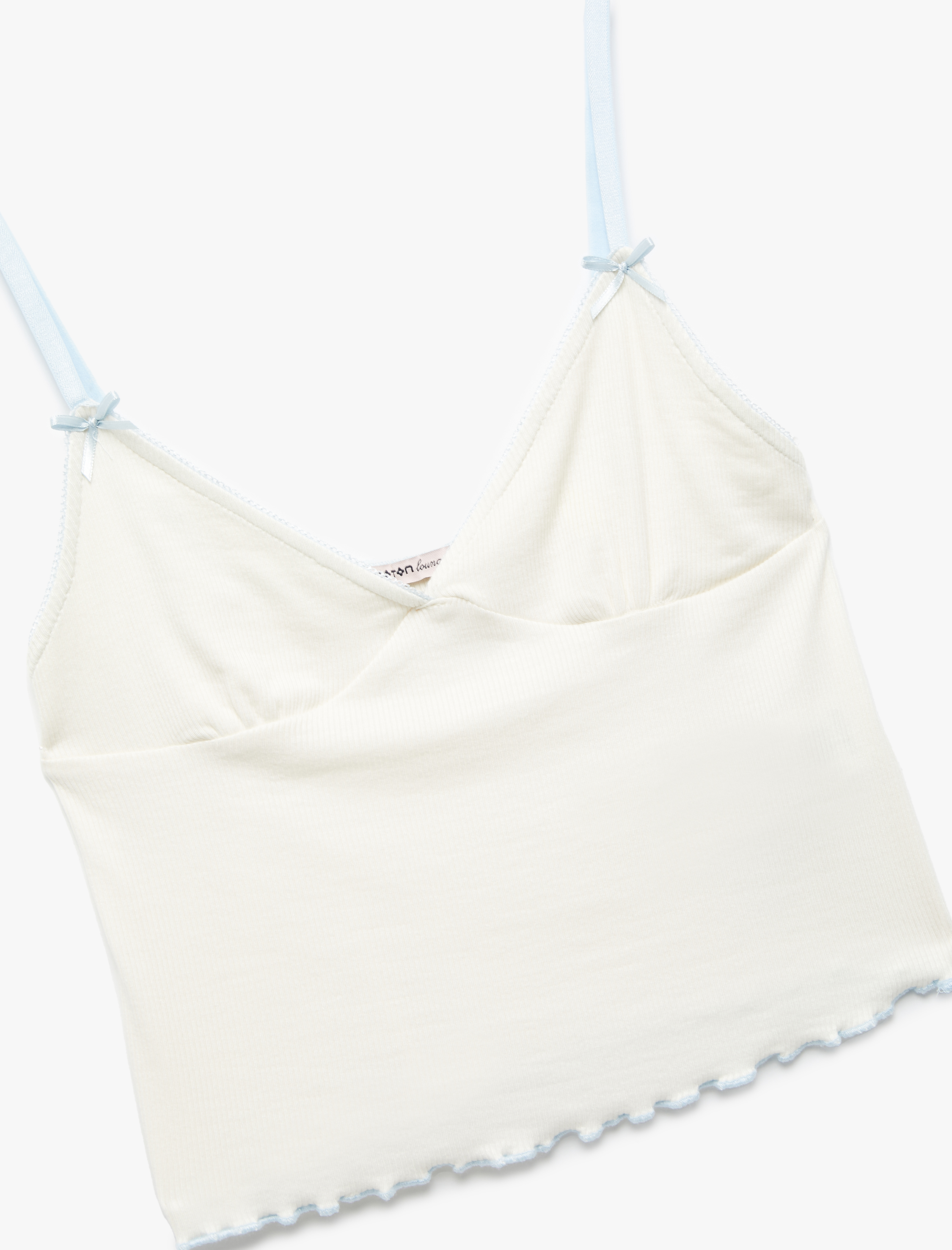   Rahat Kalıp Viskon Kumaş V Yaka İnce Askılı Pijama Üstü