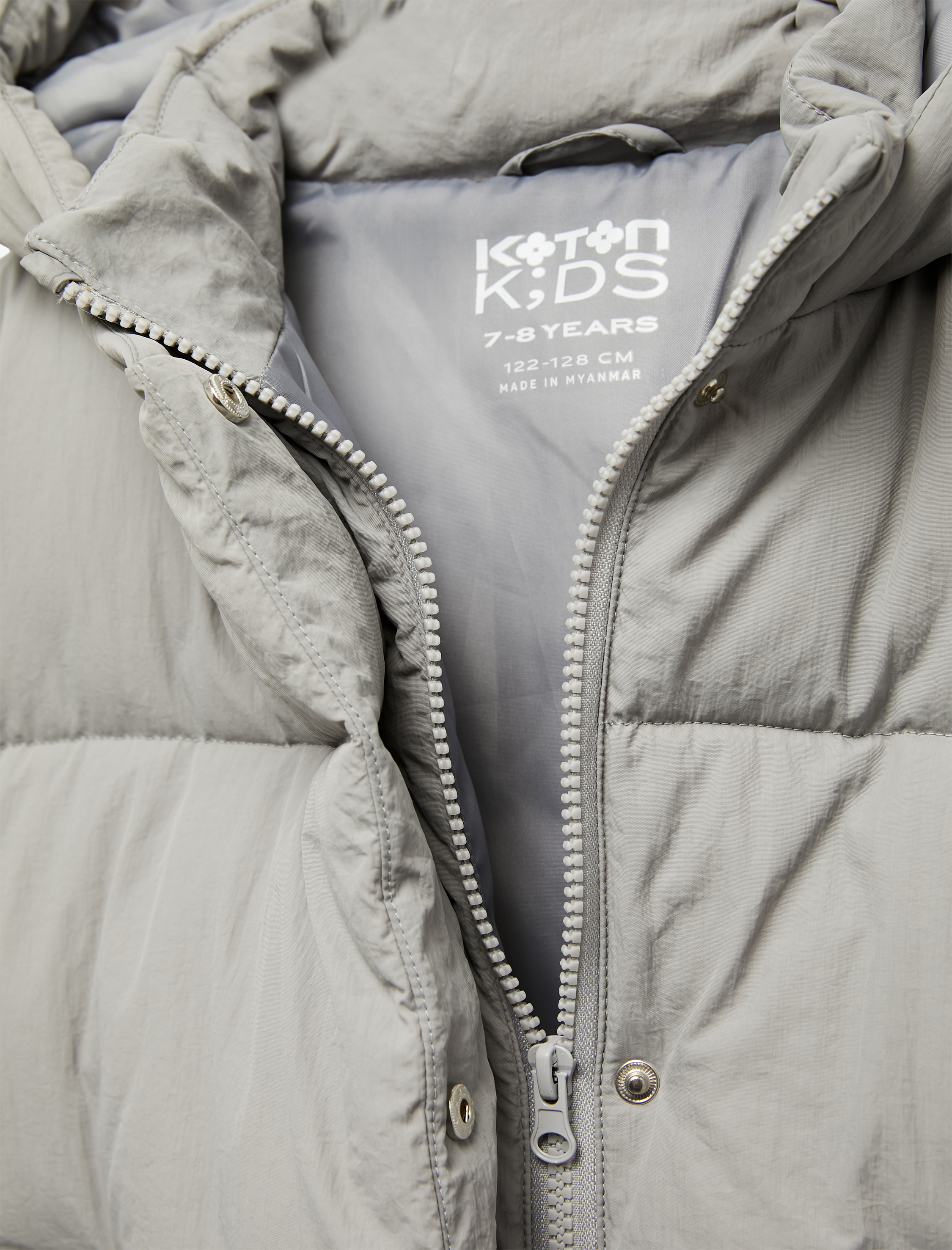  Kız Çocuk Uzun Kollu Kapşonlu Şişme Mont