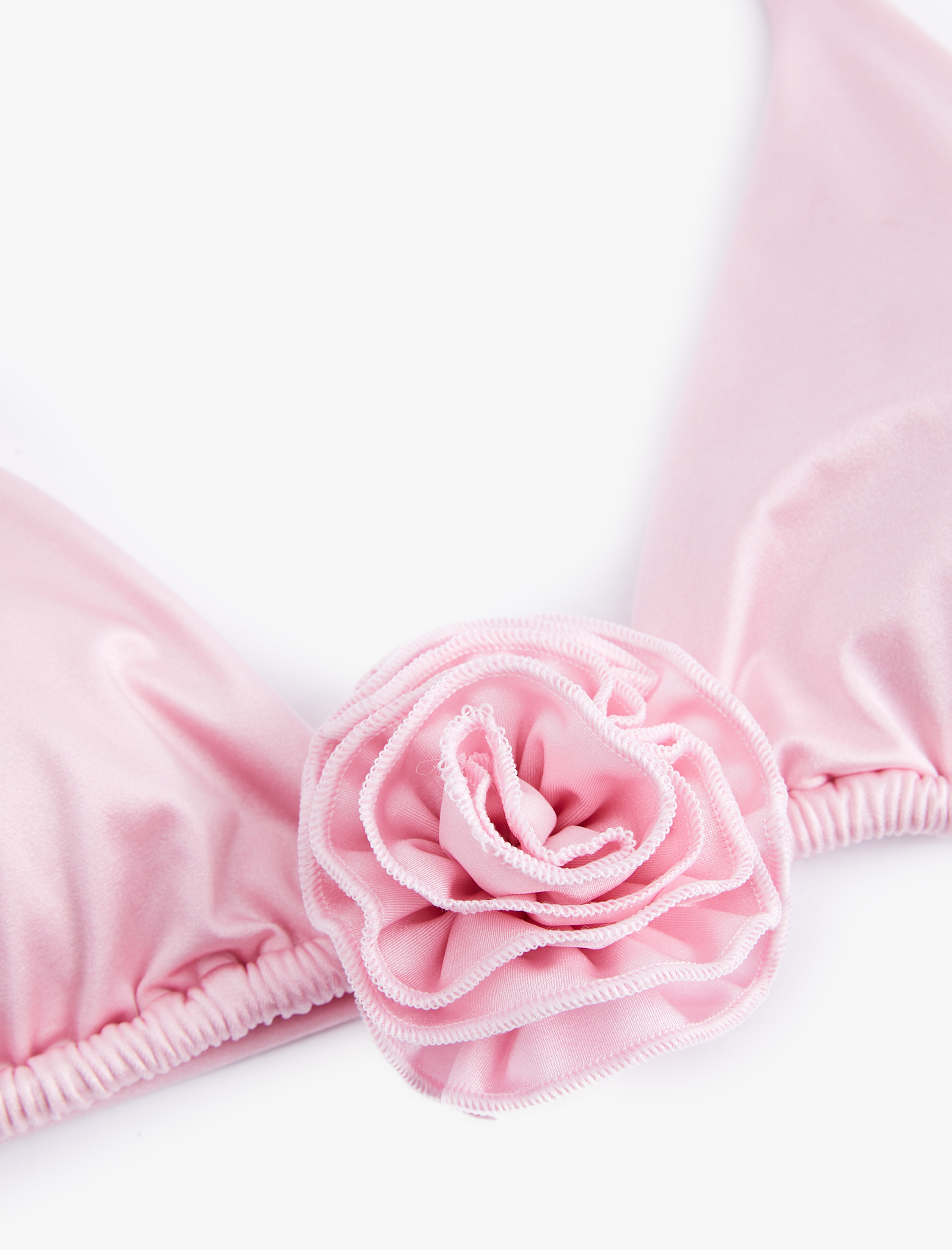   Gül Aplike Detaylı Üçgen Bikini Üstü