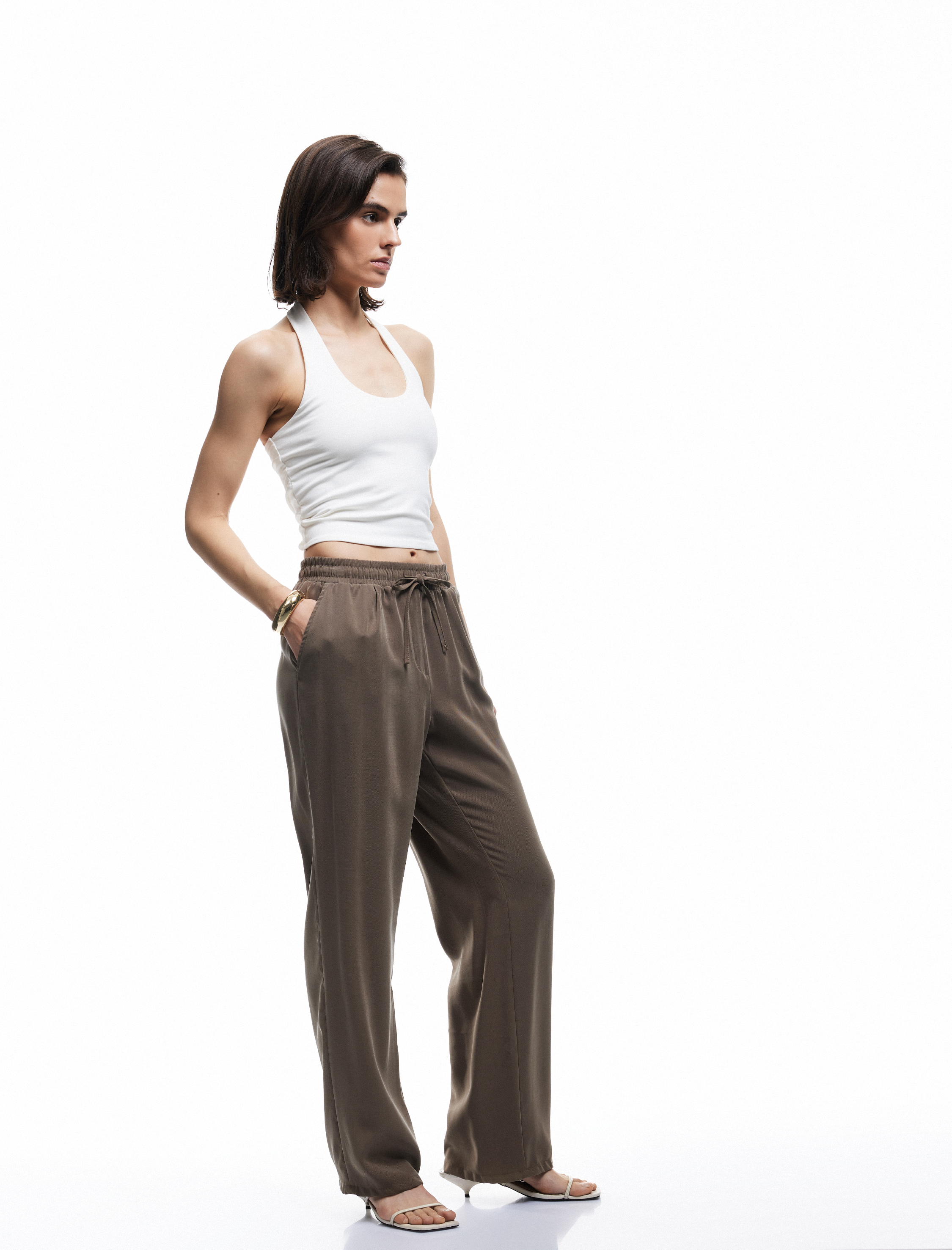   Viskon Cupro Kumaş Beli Bağcıklı Cepli Bol Paça Pantolon