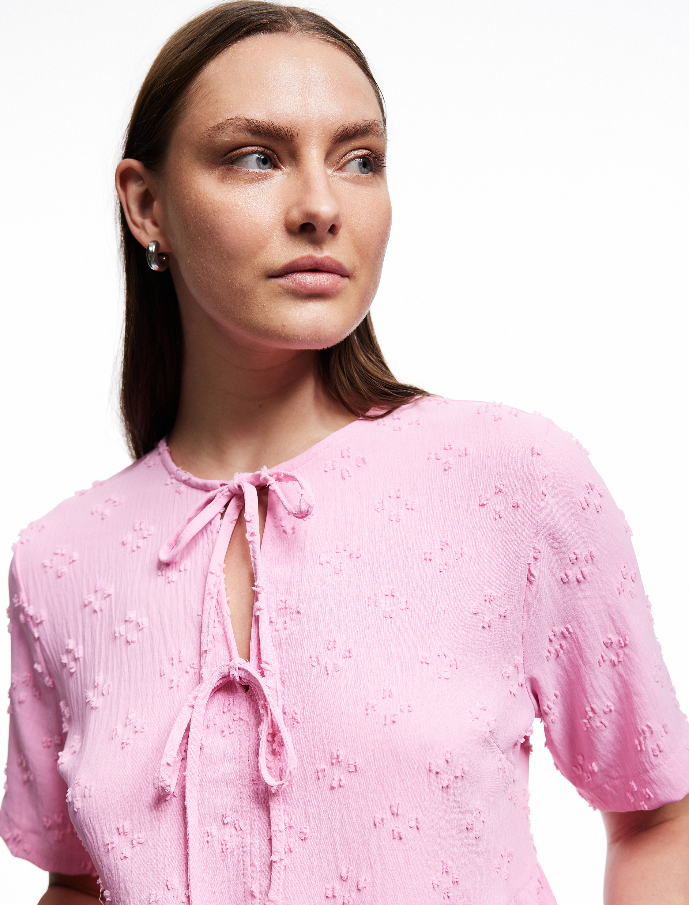   Kısa Kollu Fiyonk Detaylı Dokulu Önden Bağlamalı Bluz