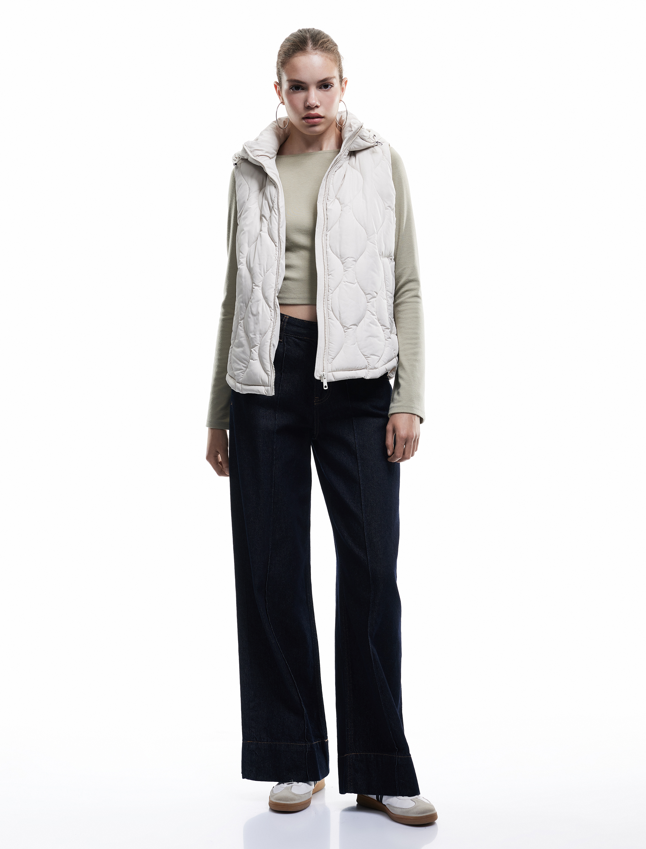   Fermuarlı Cepli Su İtici Kapüşonlu Kolsuz Kapitone Şişme Yelek