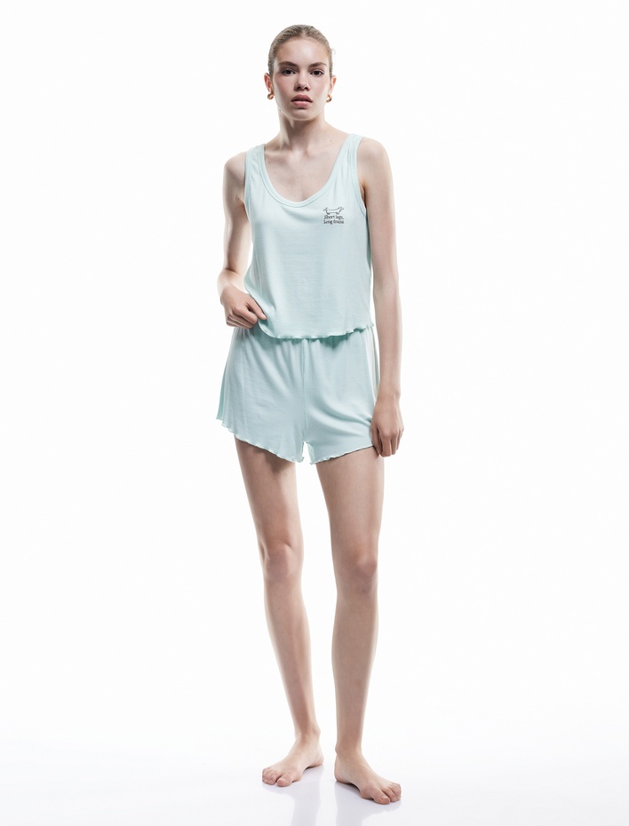  Viskon Kumaş Köpek İşleme Detaylı U Yaka Fitilli Atletli Şortlu Pijama Seti