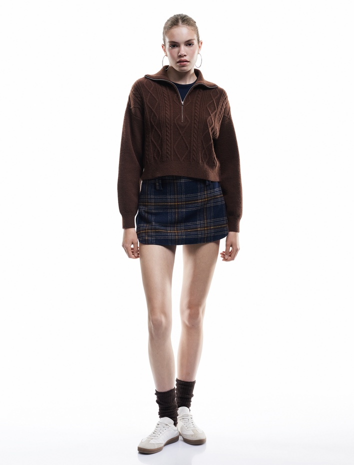  Yarım Fermuarlı Yaka Uzun Kollu Saç Örgü Dokulu Triko Kazak