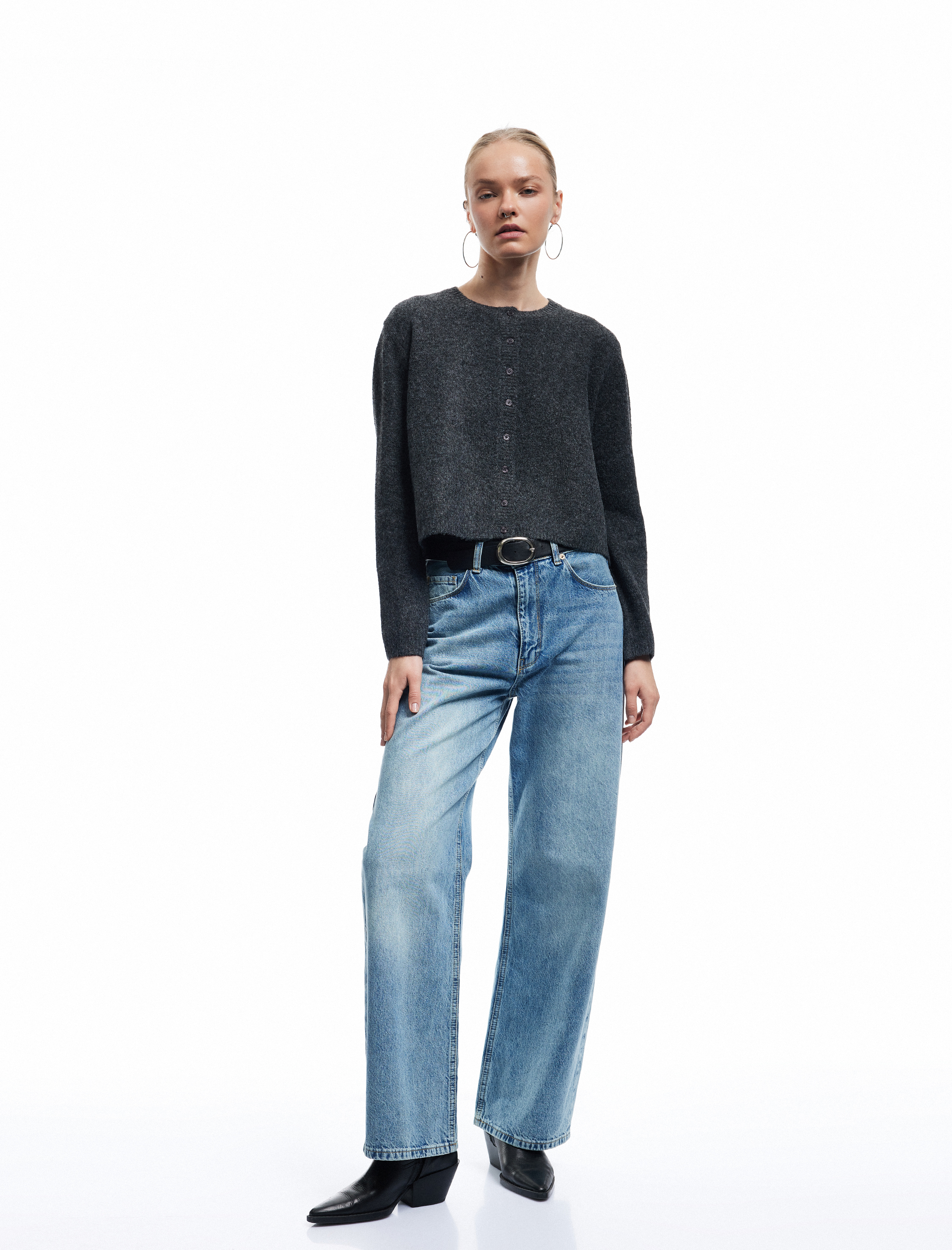   Uzun Kollu Bisiklet Yaka Düğmeli Triko Hırka