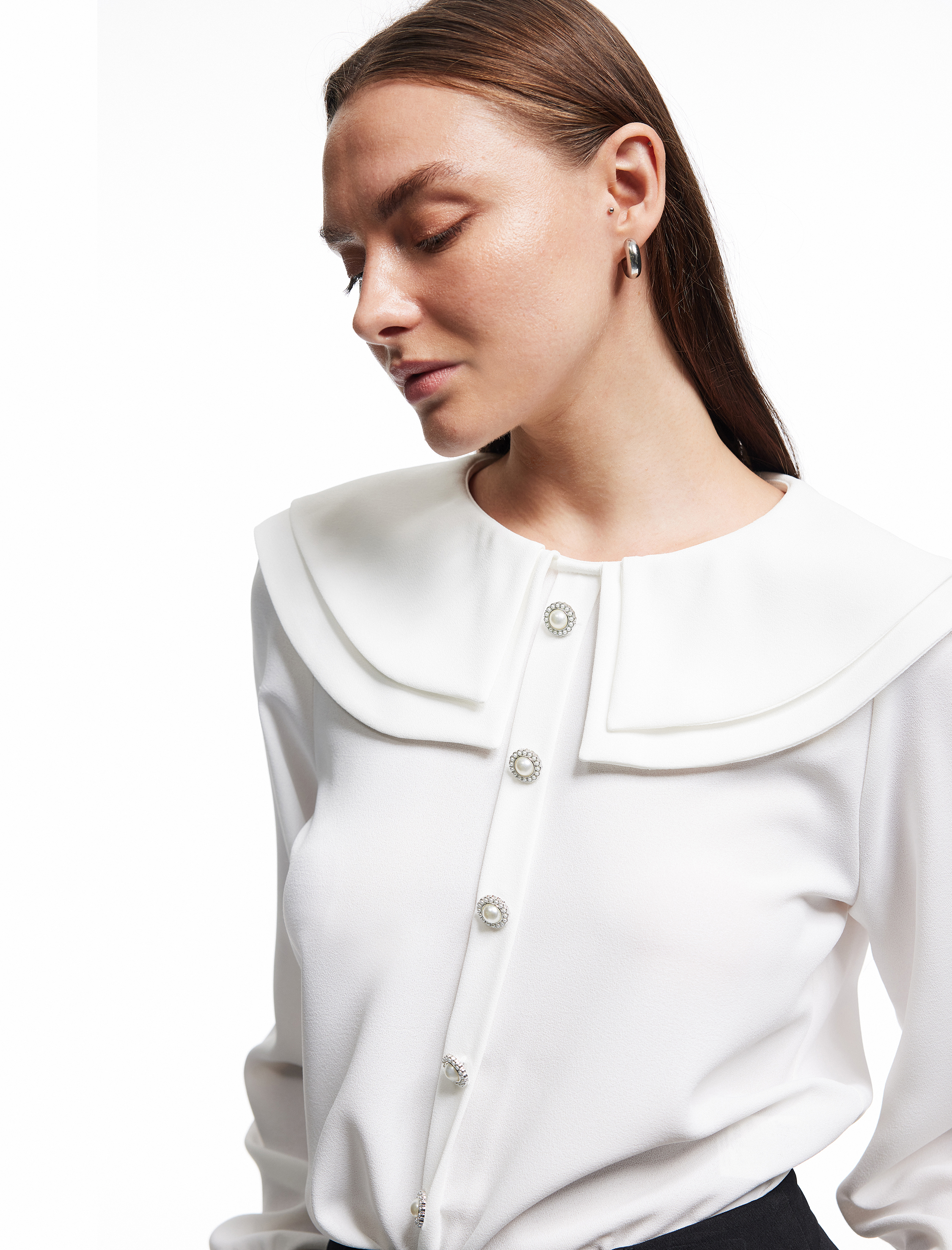   Krep Kumaş Uzun Kollu Katlı Geniş Bebe Yaka Gömlek