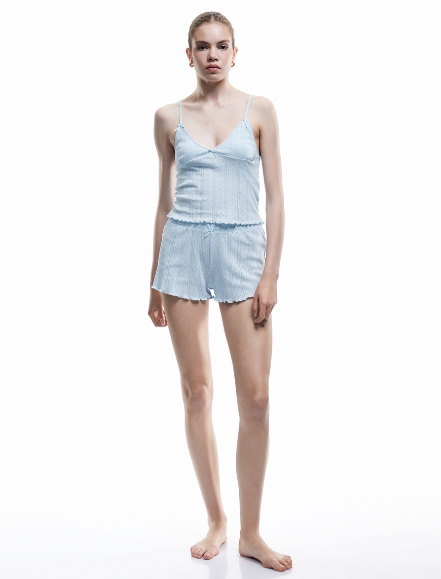   Pamuklu Rahat Kalıp İnce Askılı Şortlu Pijama Takımı