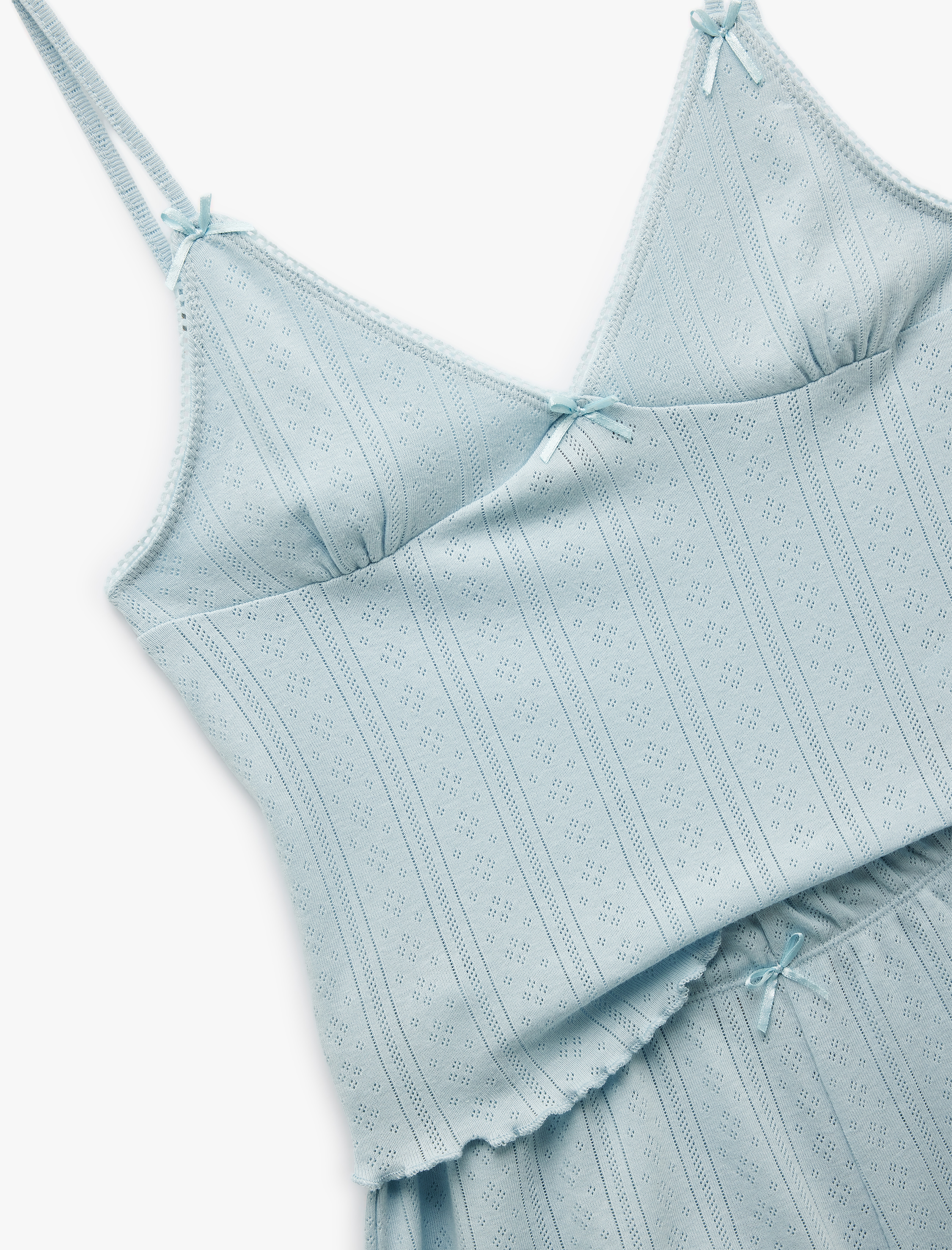   Pamuklu Rahat Kalıp İnce Askılı Şortlu Pijama Takımı