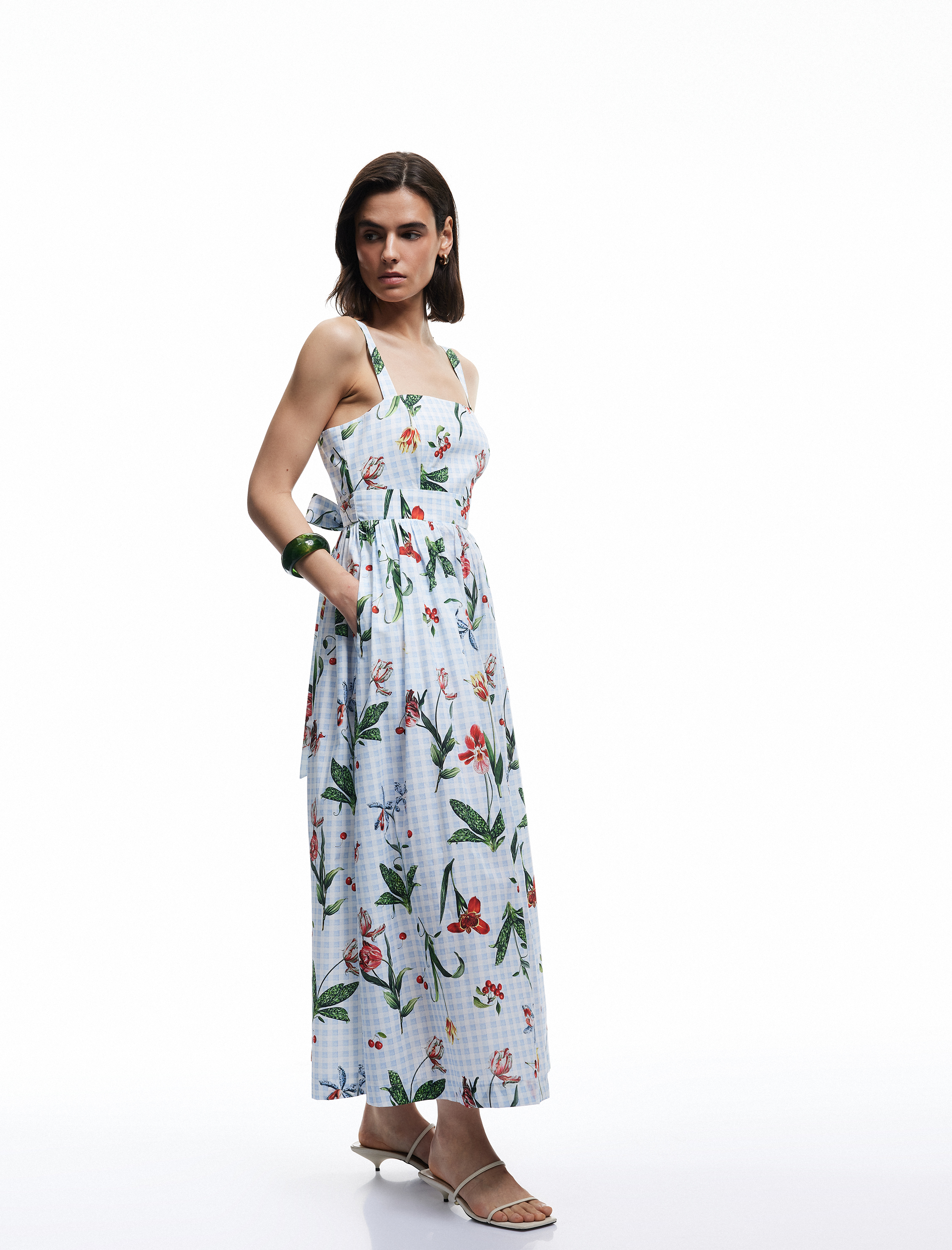   Pamuklu Kare Yaka Vişne Baskılı Çiçekli Midi Boy Askılı Pötikareli Kloş Elbise