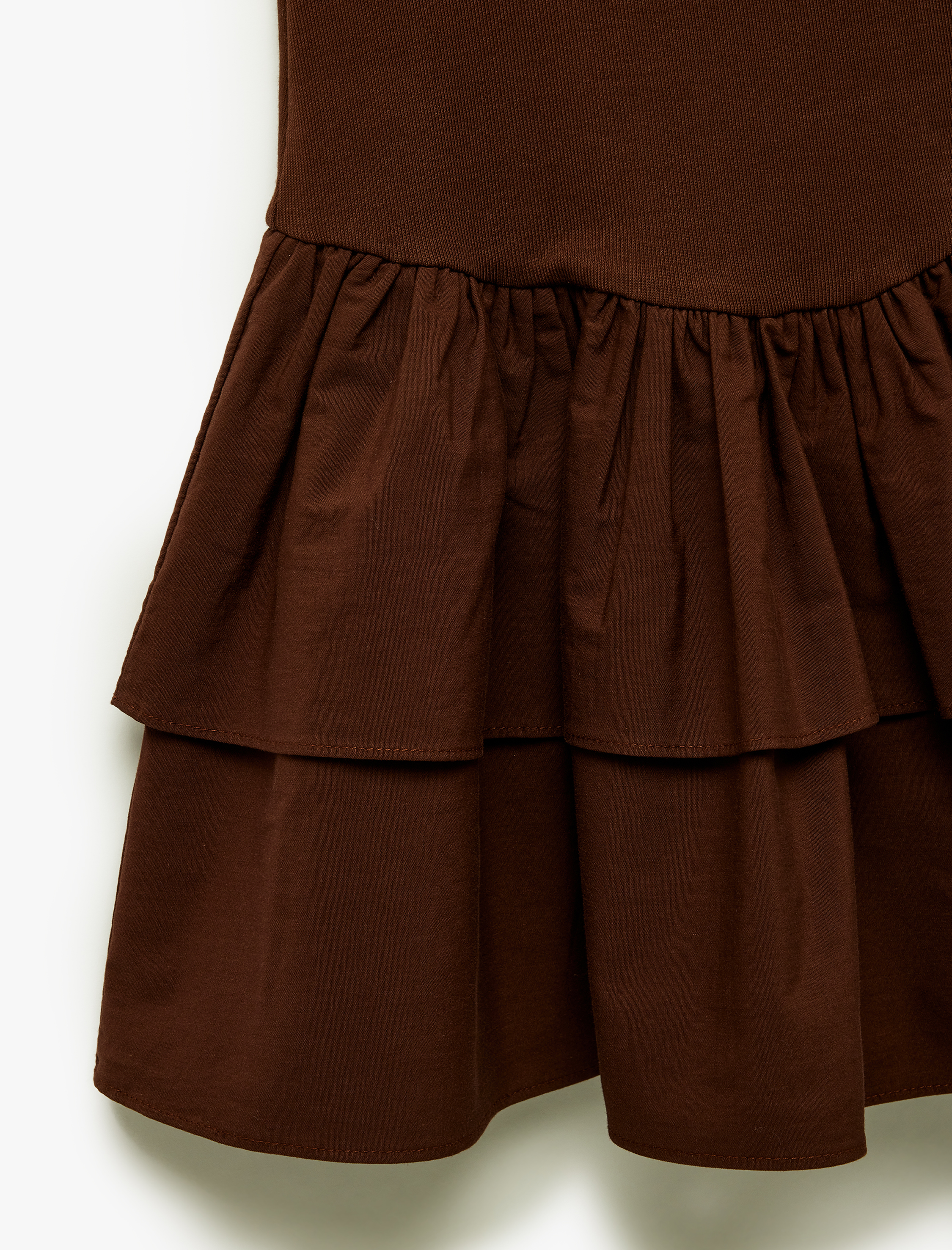   Koton X İnji - Pamuklu Katlı Volanlı Slim Fit Kayık Yaka Kolsuz Mini Elbise