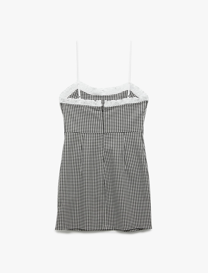  Dantelli Fiyonk Detaylı İnce Askılı Pötikareli Mini Elbise