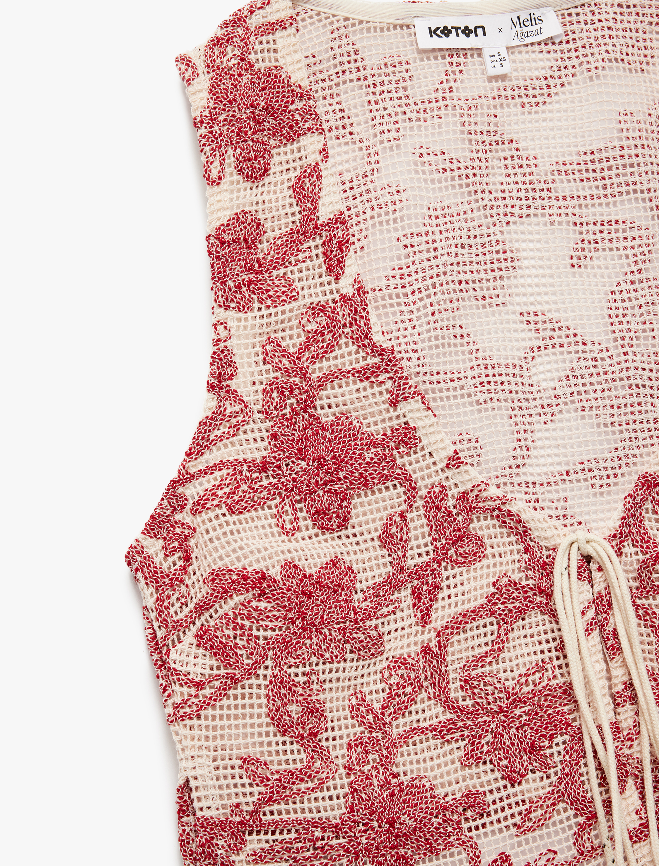   Koton X Melis Ağazat - Slim Fit Pamuklu Önden Bağlama Detaylı Fiyonklu Çiçekli Kroşe Crop Yelek