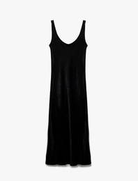 Slim Fit Kolsuz U Yaka Kalın Askılı Uzun Saten Elbise