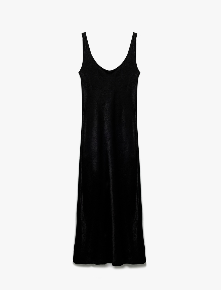   Slim Fit Kolsuz U Yaka Kalın Askılı Uzun Saten Elbise