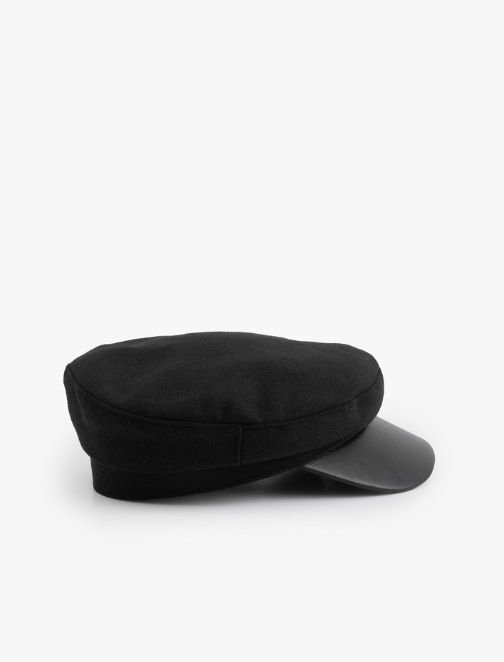 Kadın Suni Deri Detaylı Kasket Şapka