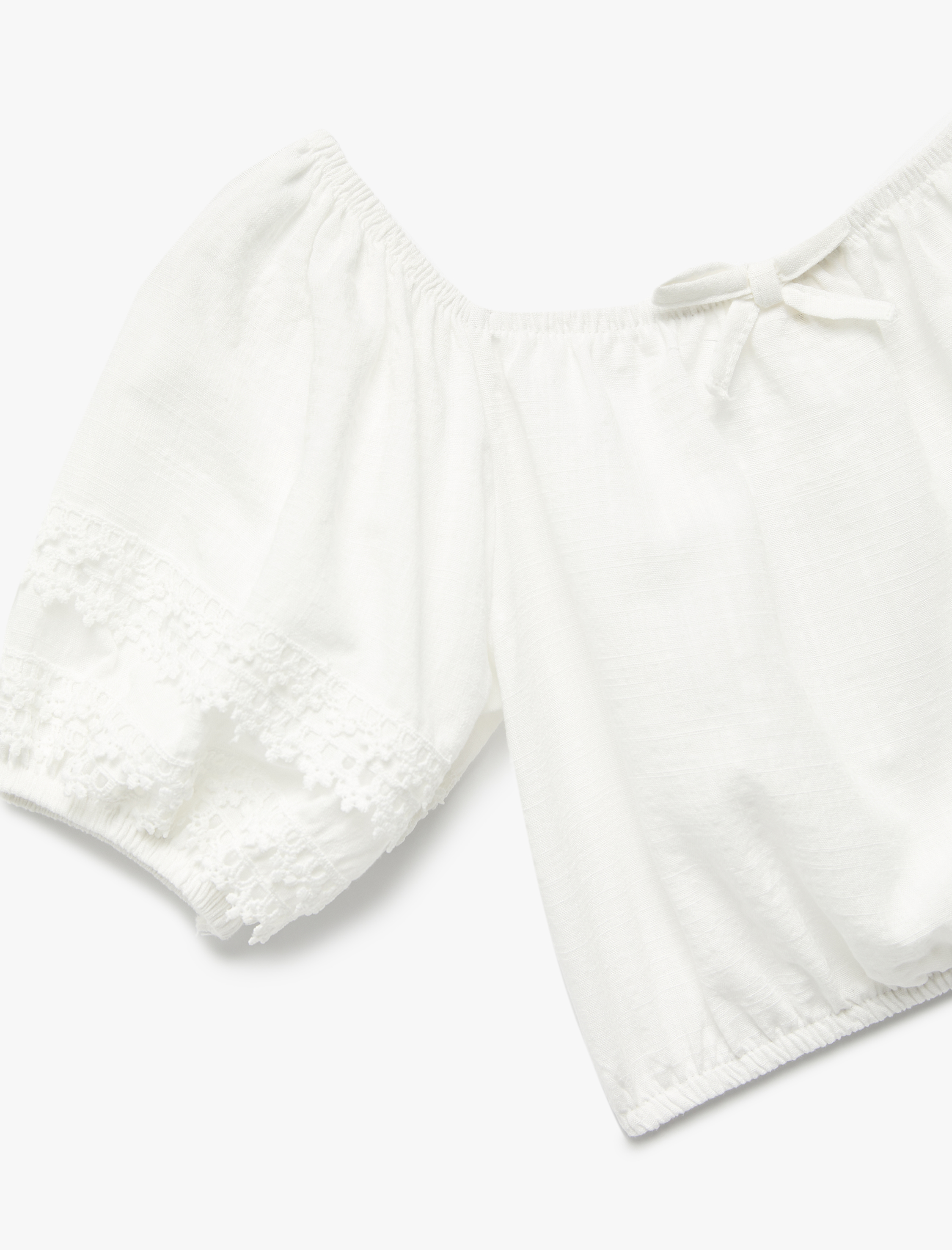  Kız Çocuk Dantel Detaylı Kısa Kollu Kayık Yaka Viskon Karışımlı Bluz