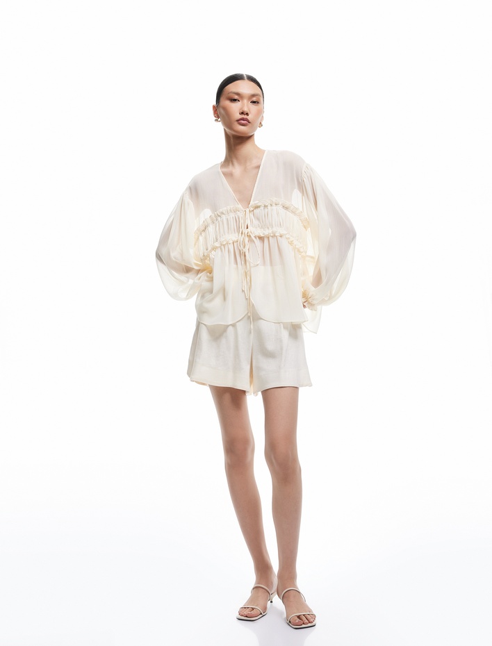  Önden Bağlamalı Fiyonklu V Yaka Uzun Kollu Fırfırlı Şifon Bluz