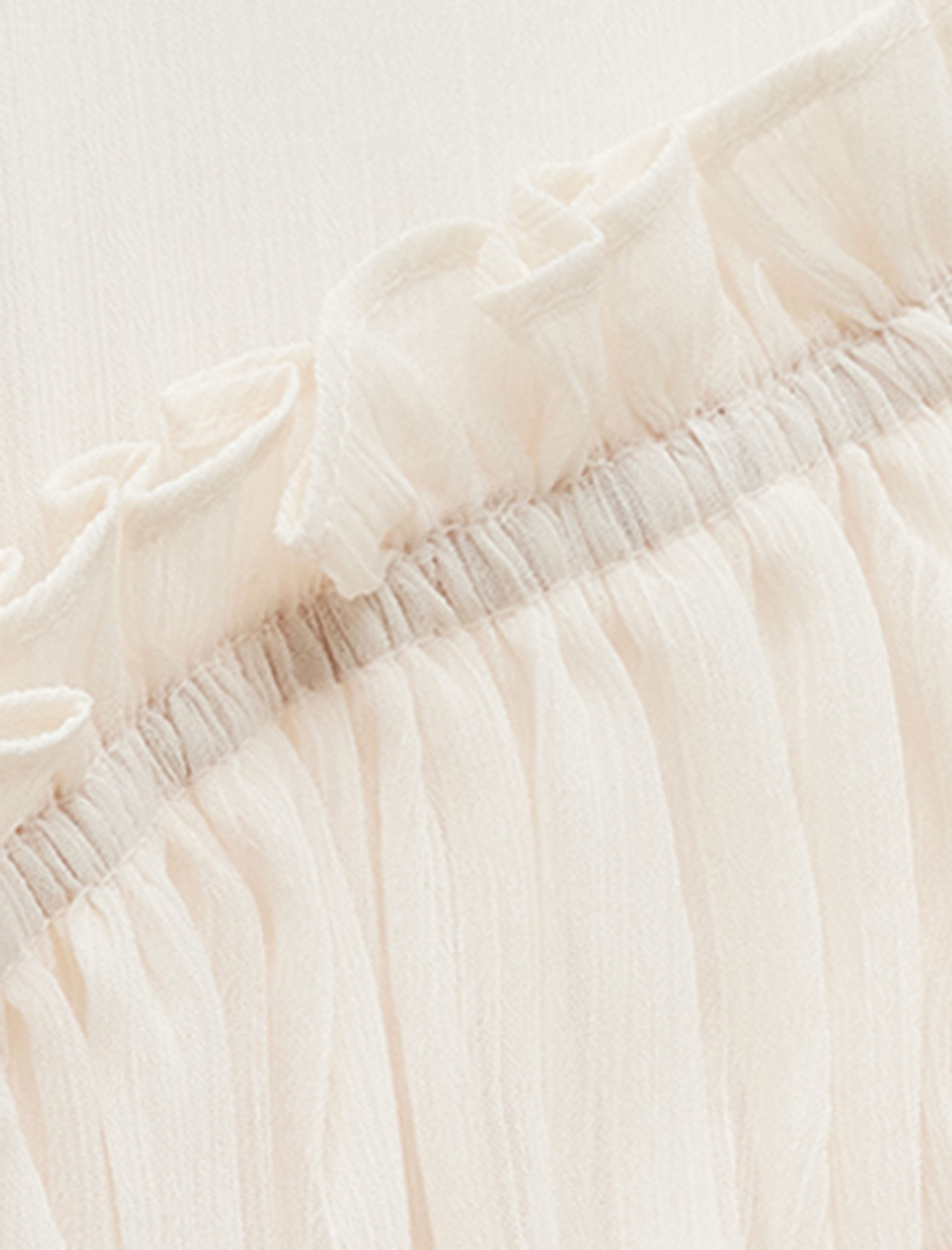   Önden Bağlamalı Fiyonklu V Yaka Uzun Kollu Fırfırlı Şifon Bluz