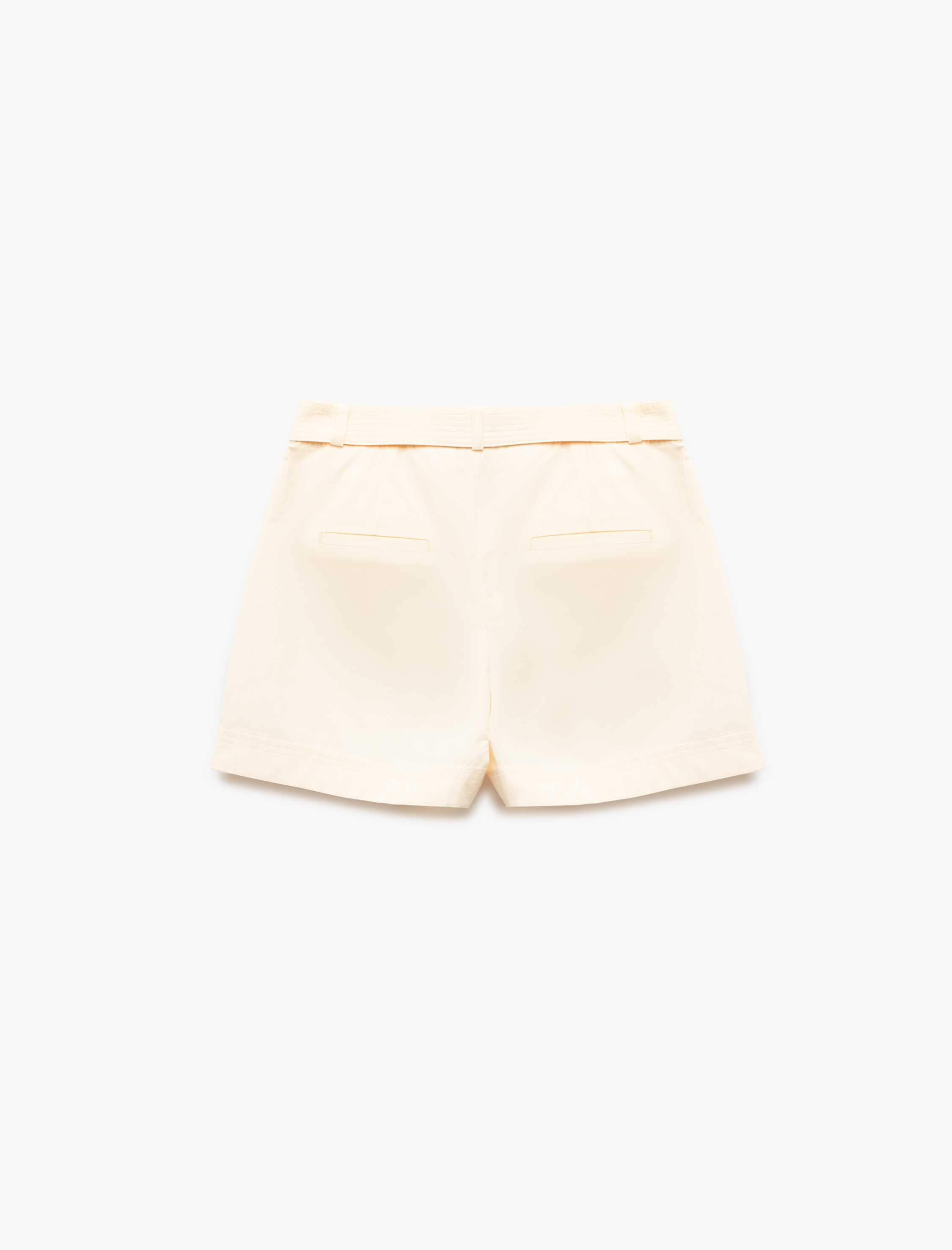   Pamuklu Kemerli Pile Detaylı Cepli Mini Şort