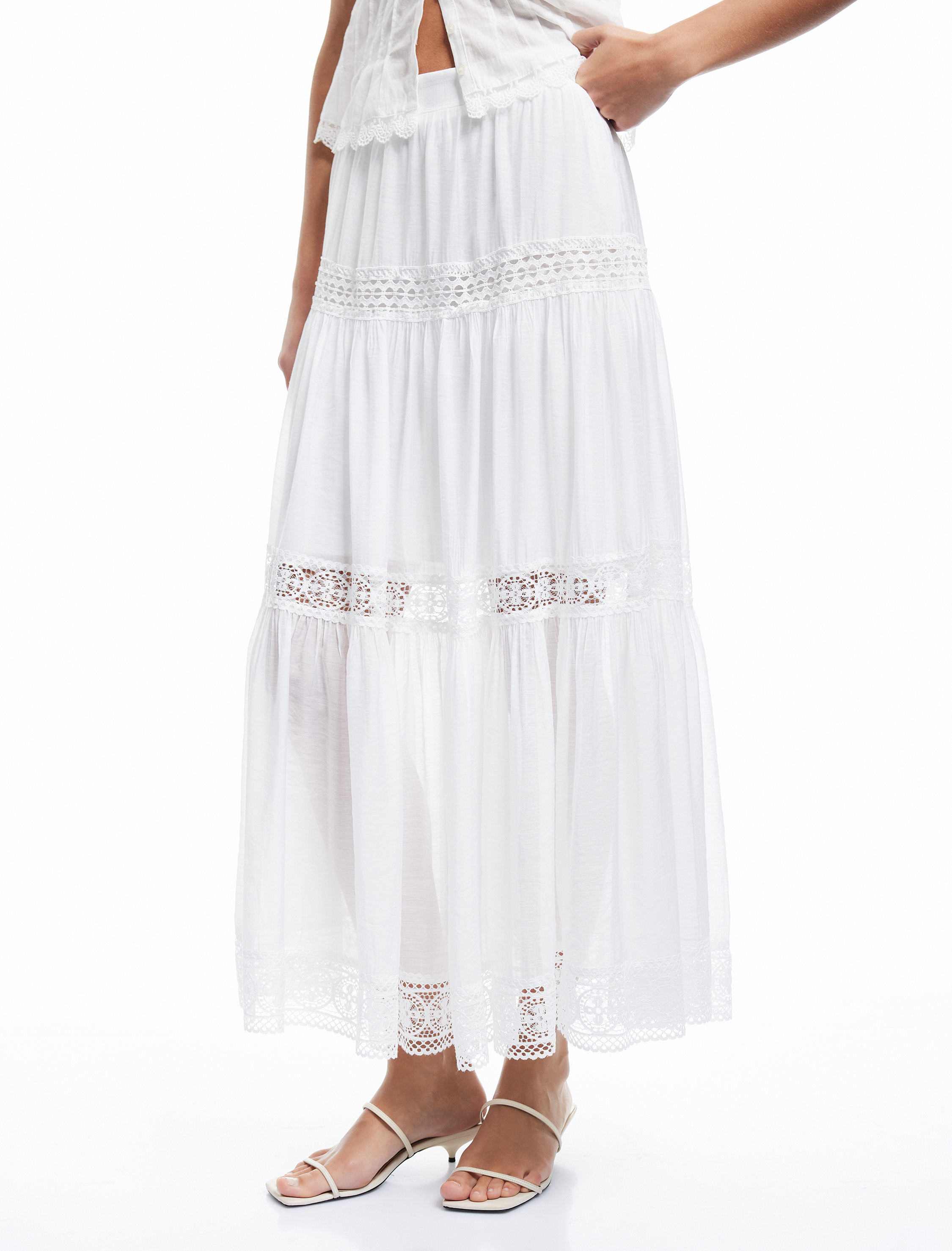   Astarlı Viskon Kumaş Karışımlı Dantel Detaylı Katmanlı Uzun Etek