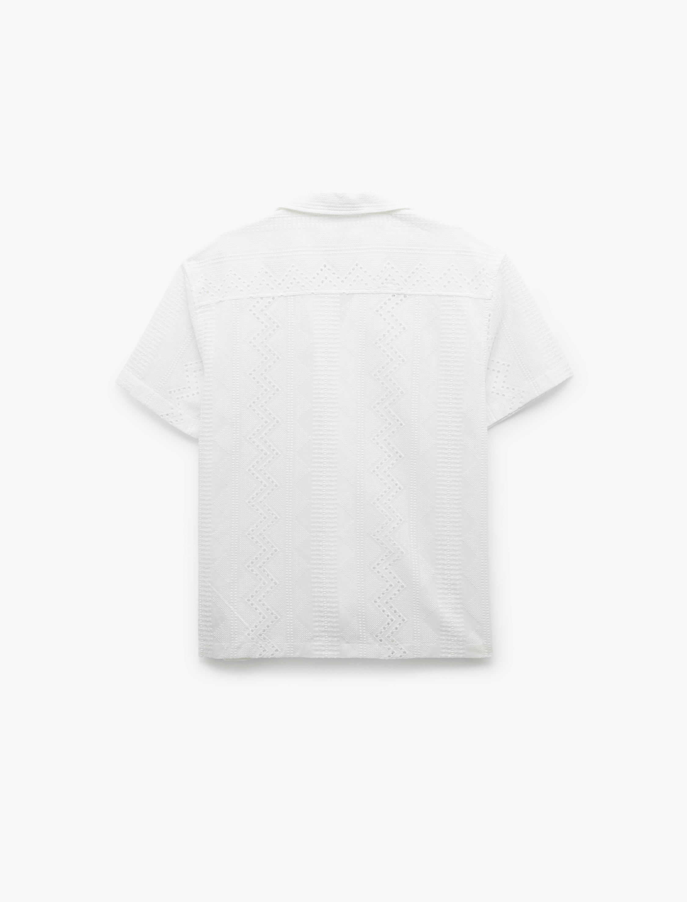   Pamuklu Kısa Kollu Regular Fit Devrik Yaka Brodeli Gömlek