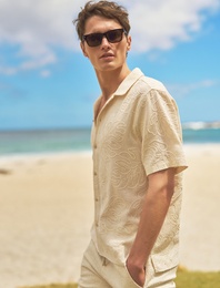 Klasik Yaka Pamuklu Regular Fit Palmiye İşlemeli Kısa Kollu Dokulu Gömlek