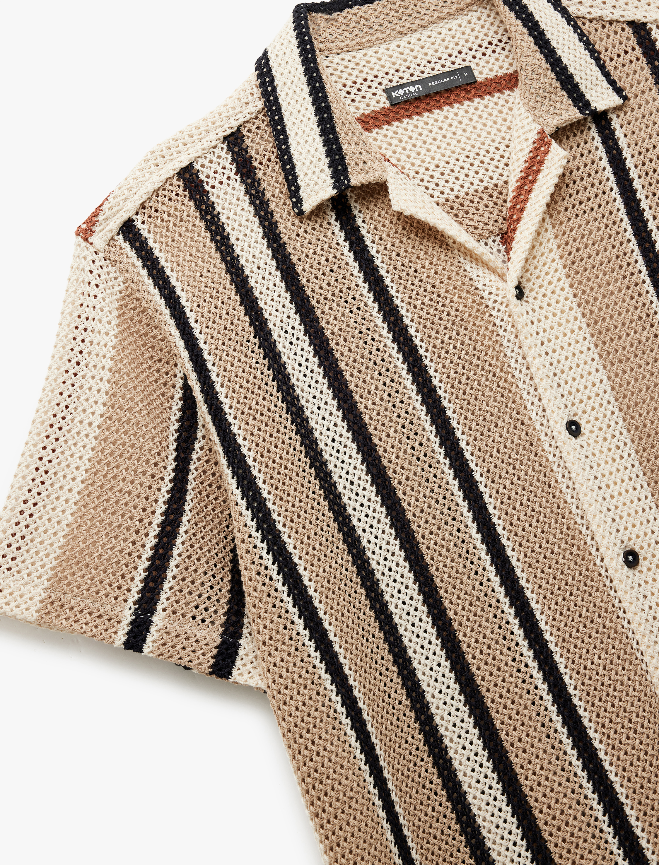   Pamuklu Kısa Kollu Regular Fit Ajurlu Klasik Yaka Çizgili Gömlek