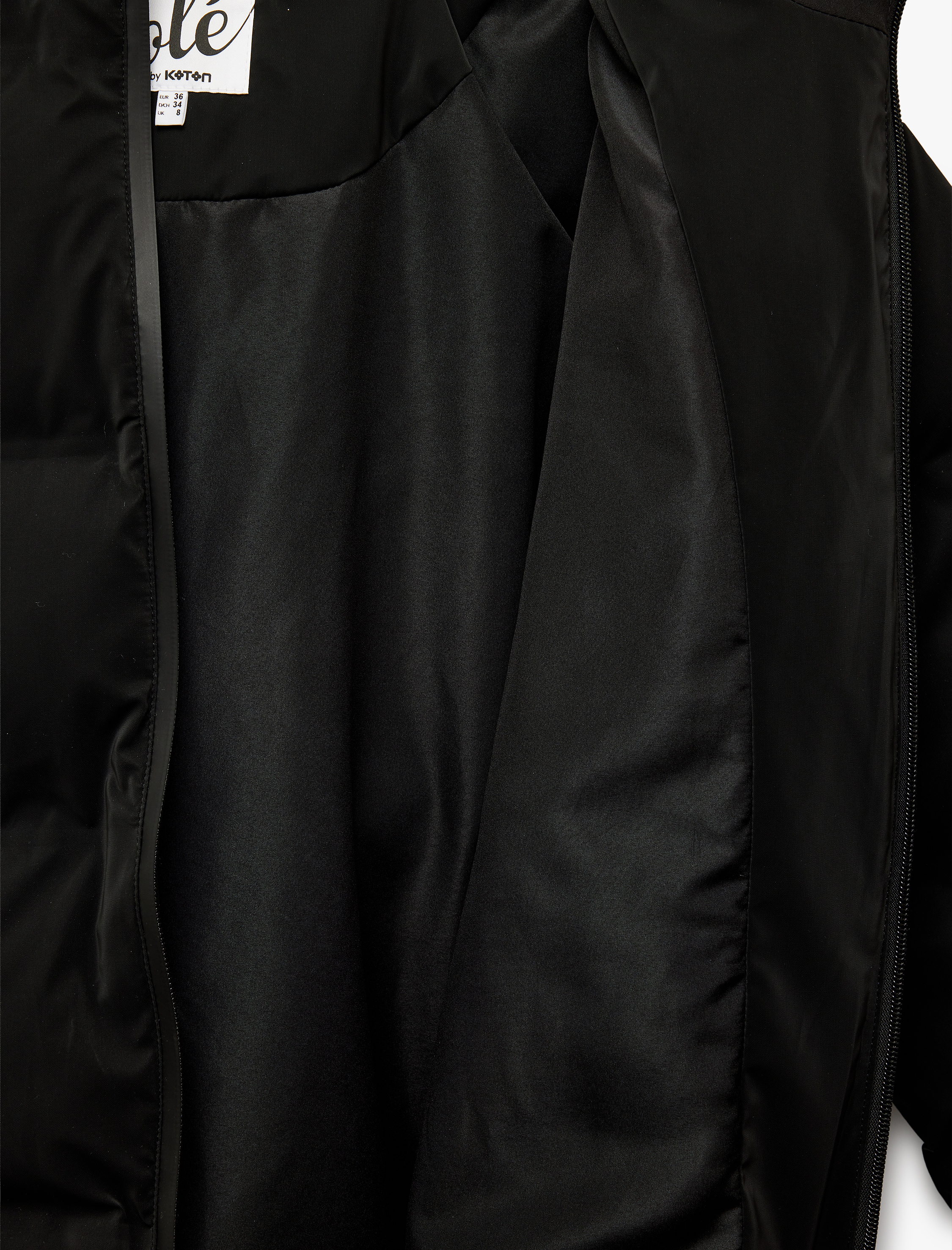   Kapüşonlu Uzun Kollu Fermuarlı Cepli Su İtici Şişme Mont