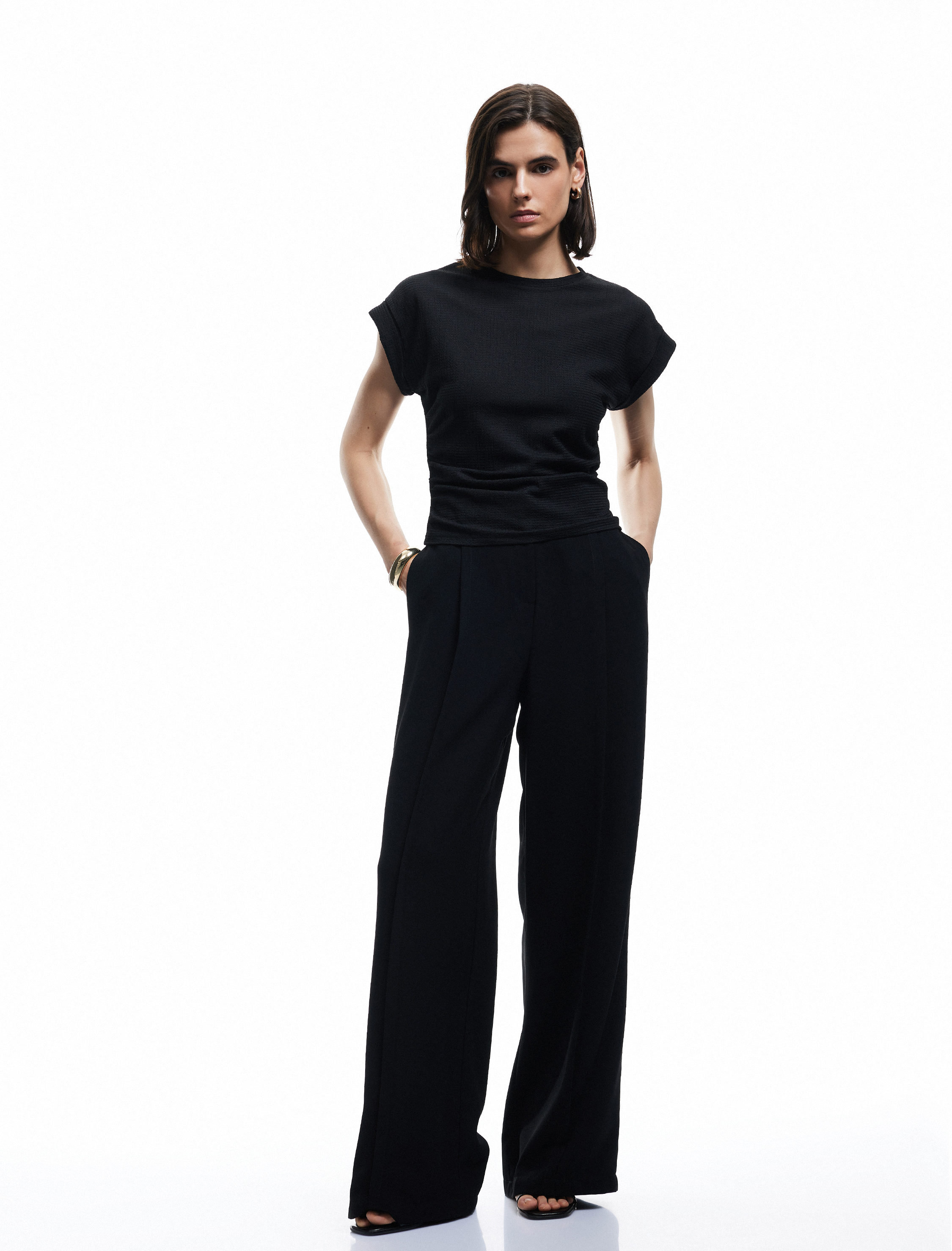 Bürümcük Kumaş Drape Detaylı Kap Kol Bisiklet Yaka Tişört