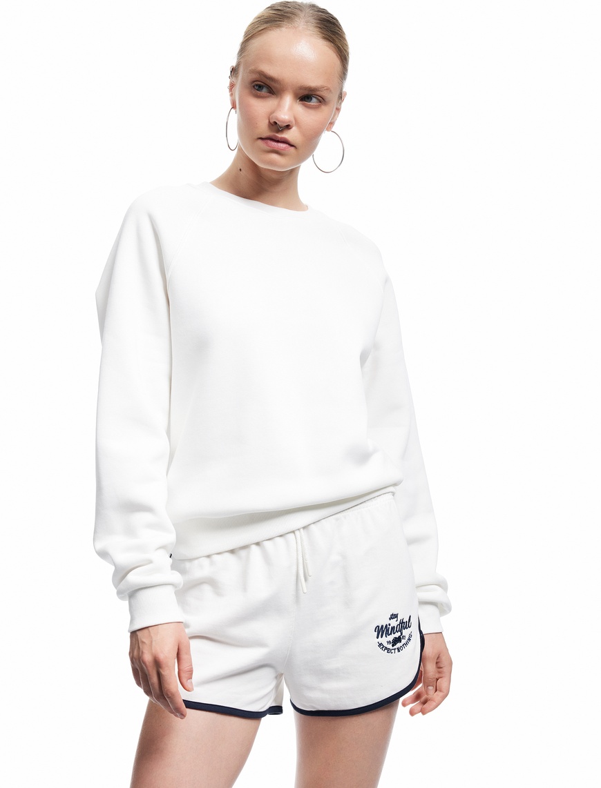   Şardonlu Uzun Kollu Bisiklet Yaka Basic Oversize Sweatshirt