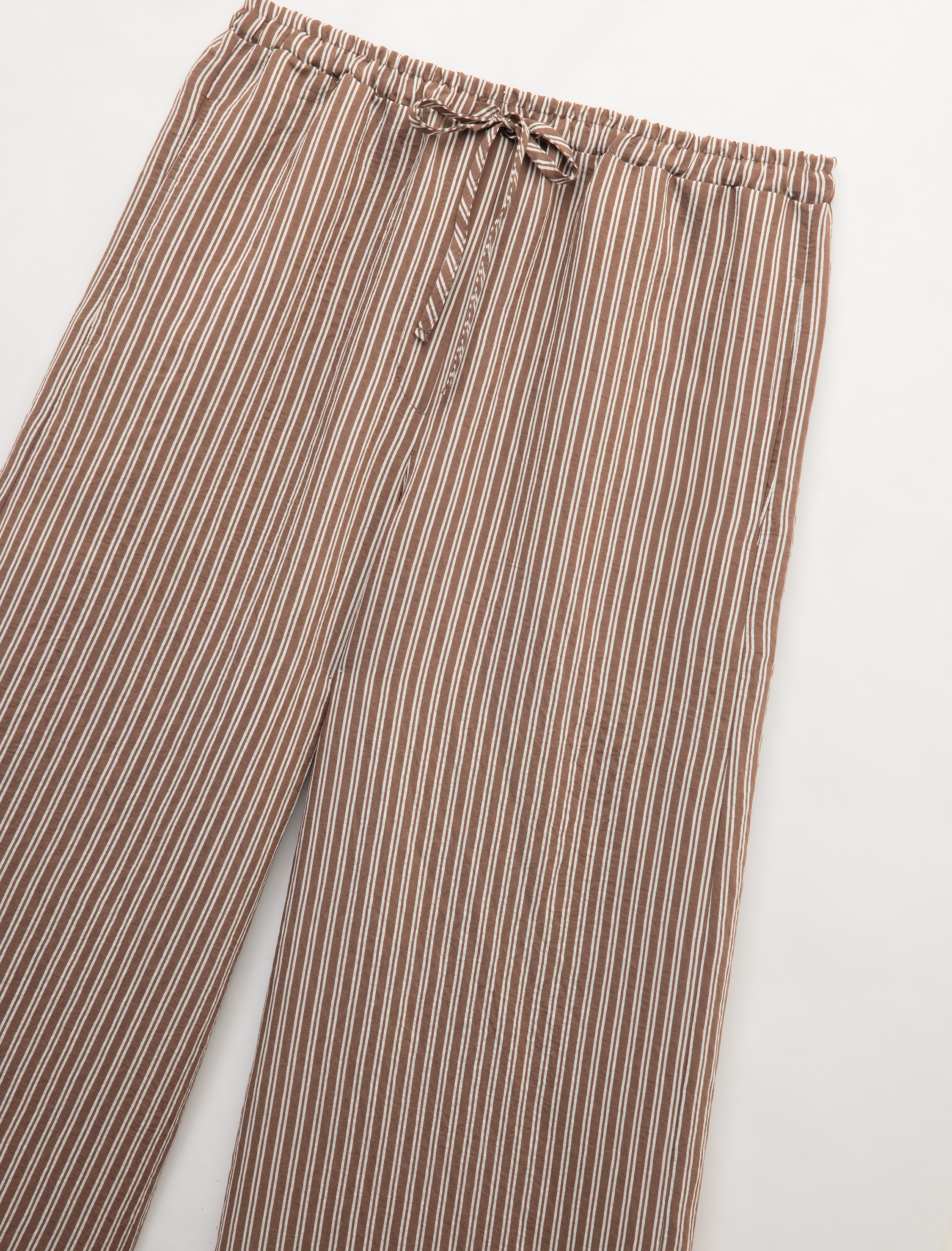   Beli Bağcıklı Rahat Kalıp Cepli Modal Karışımlı Çizgili Pantolon