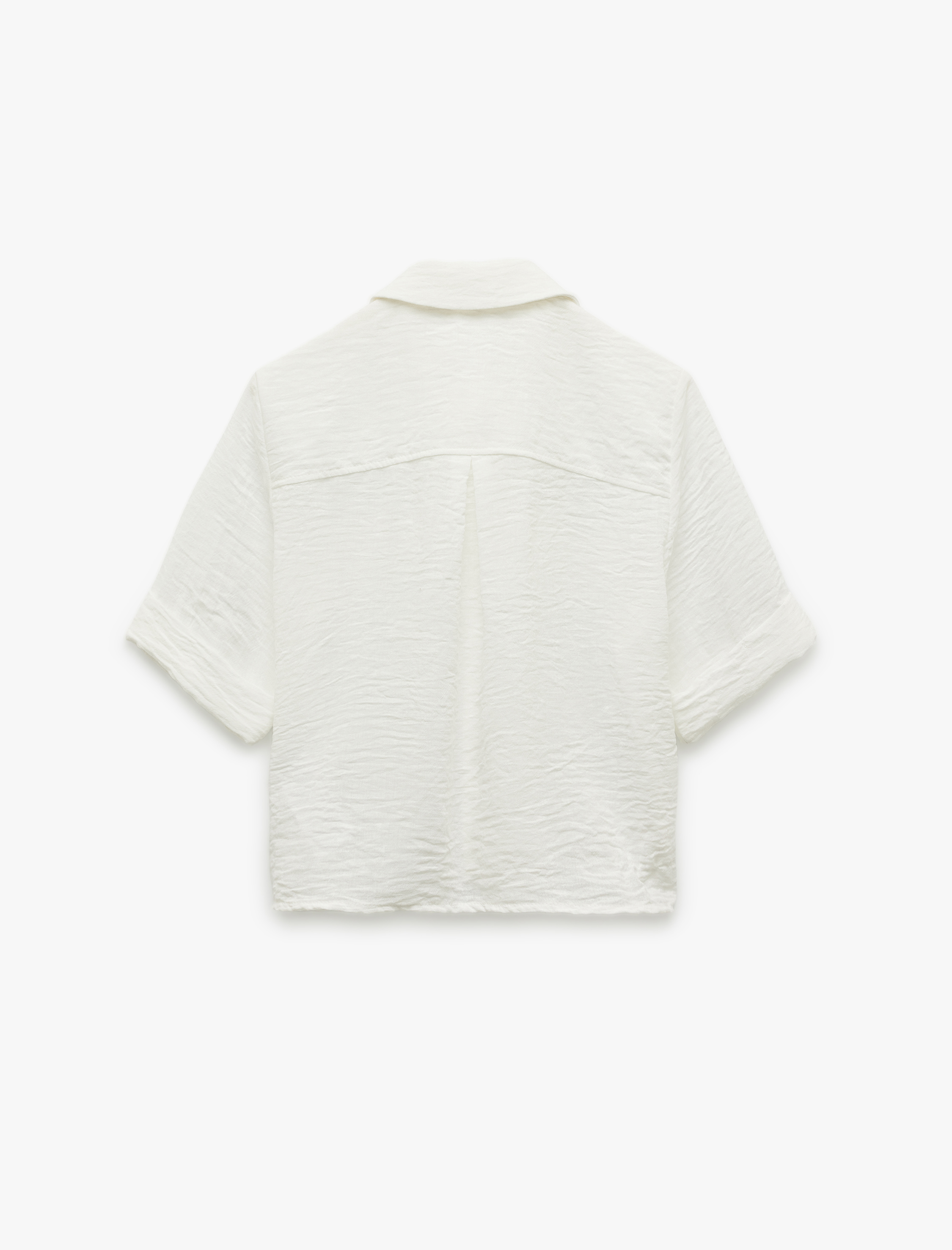   Klasik Yaka Kapaklı Cep Detaylı Yarım Kollu Rahat Kesim Crop Gömlek