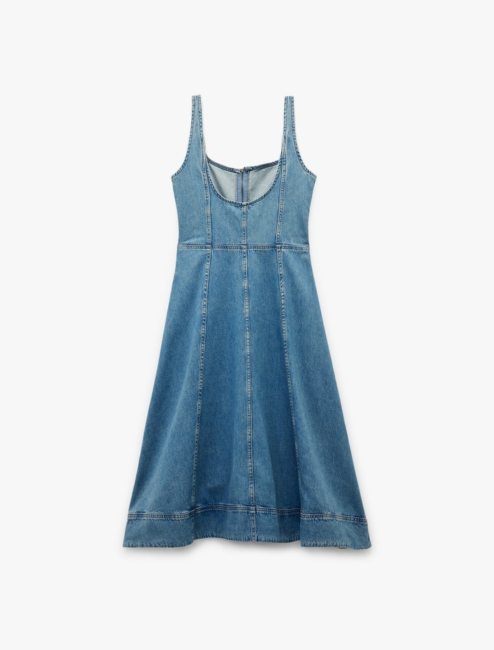  Kare Yaka Kolsuz Fermuar Detaylı A Kesim Yırtmaçlı Midi Denim Elbise