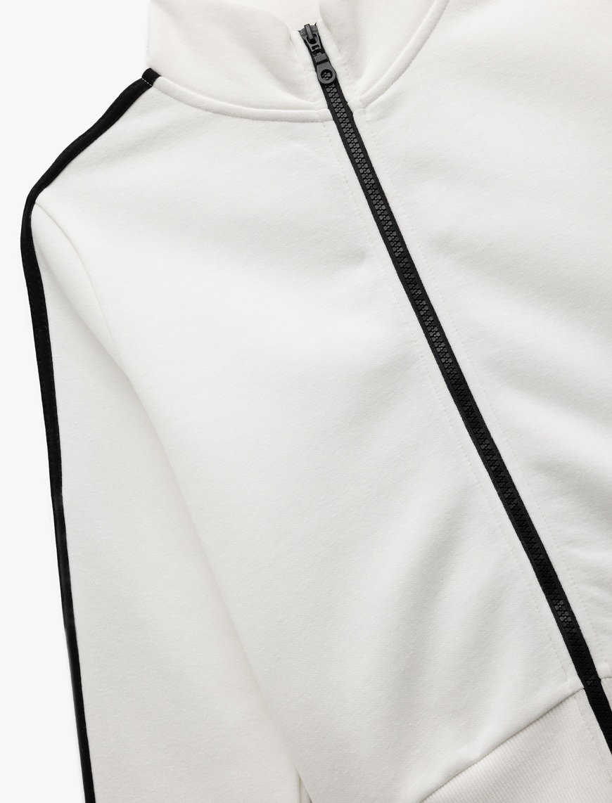   Şardonlu Uzun Kollu Dar Kesim Dik Yaka Fermuarlı Çizgili Sweatshirt
