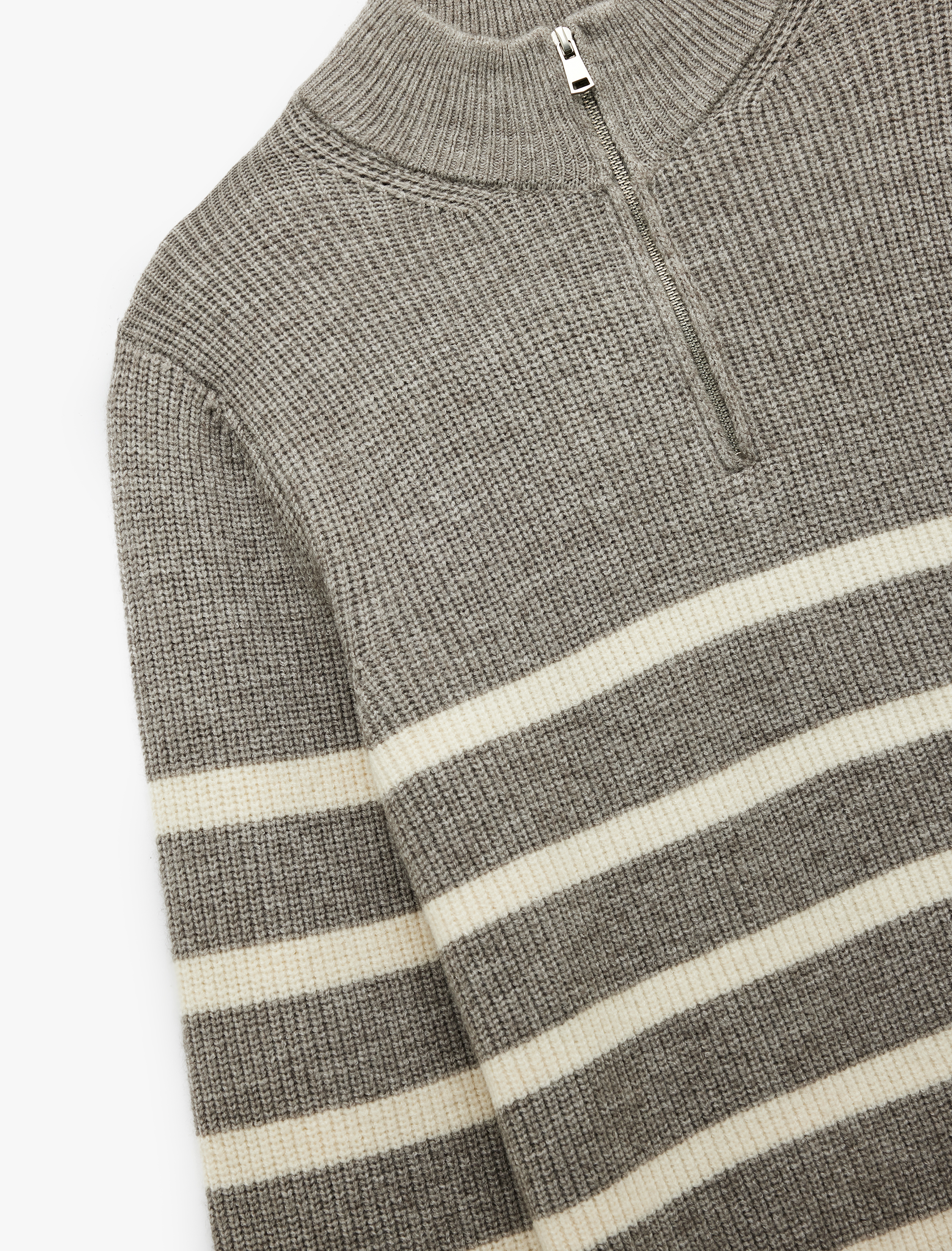 Uzun Kollu Çizgili Yarım Fermuarlı Triko Kazak