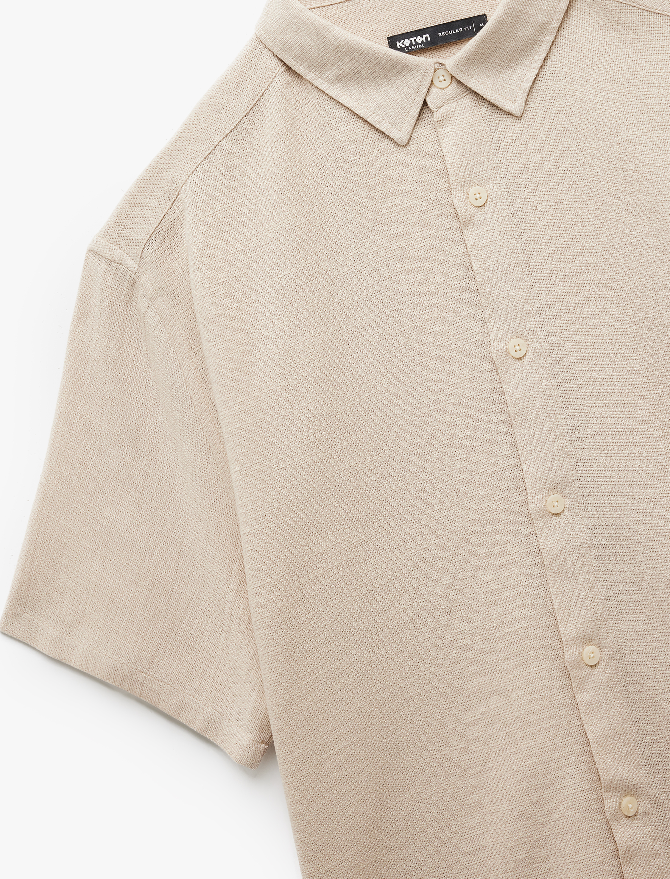   Regular Fit Dokulu Klasik Yaka Pamuk Viskon Karışımlı Kısa Kollu Gömlek