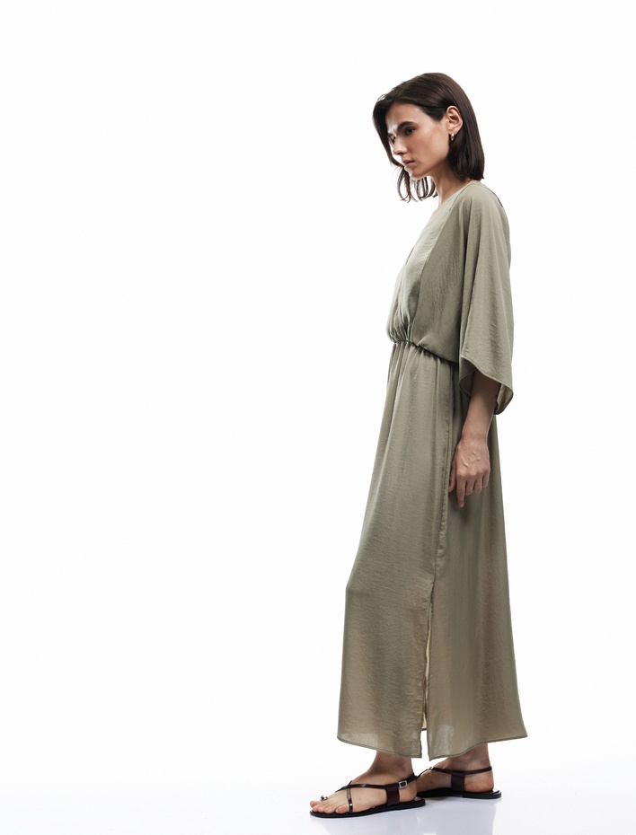  Aerobin Kumaş Bol Kalıp Kruvaze Yaka Yarım Yarasa Kollu Uzun Saten Elbise