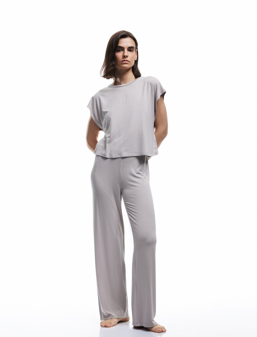   Modal Kumaş Rahat Kalıp Bisiklet Yaka Crop Kolsuz Tişört Pijama Üstü