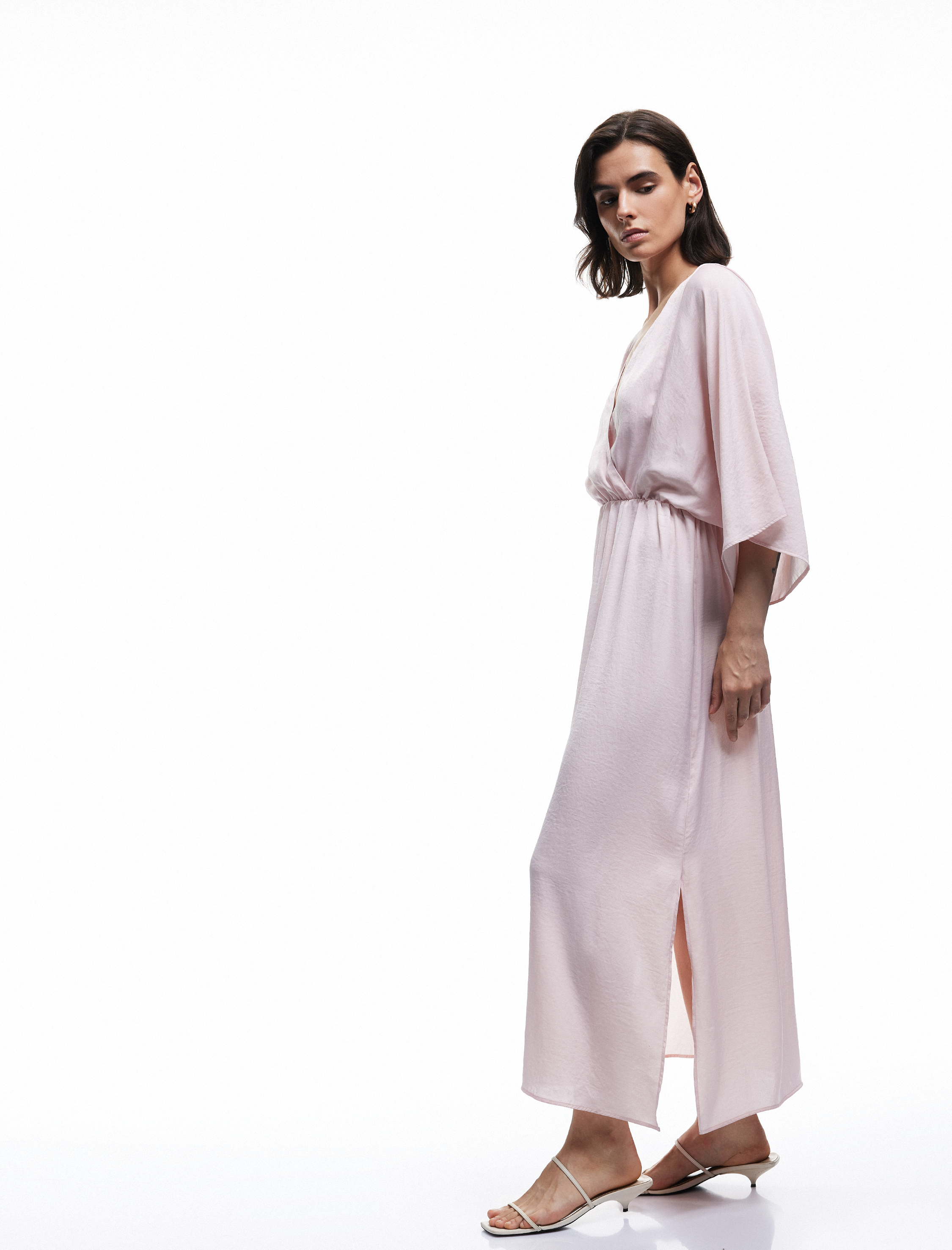   Aerobin Kumaş Bol Kalıp Kruvaze Yaka Yarım Yarasa Kollu Uzun Saten Elbise