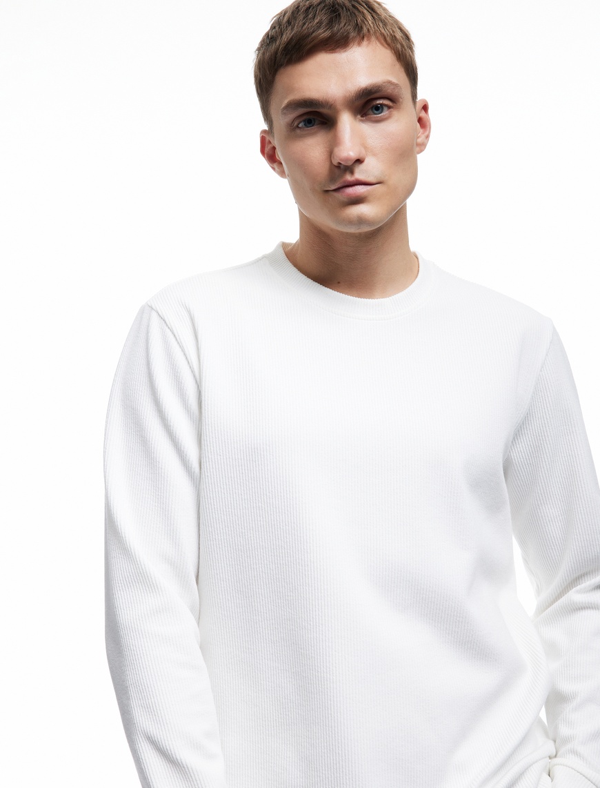   Uzun Kollu Bisiklet Yaka Basic Sweatshirt