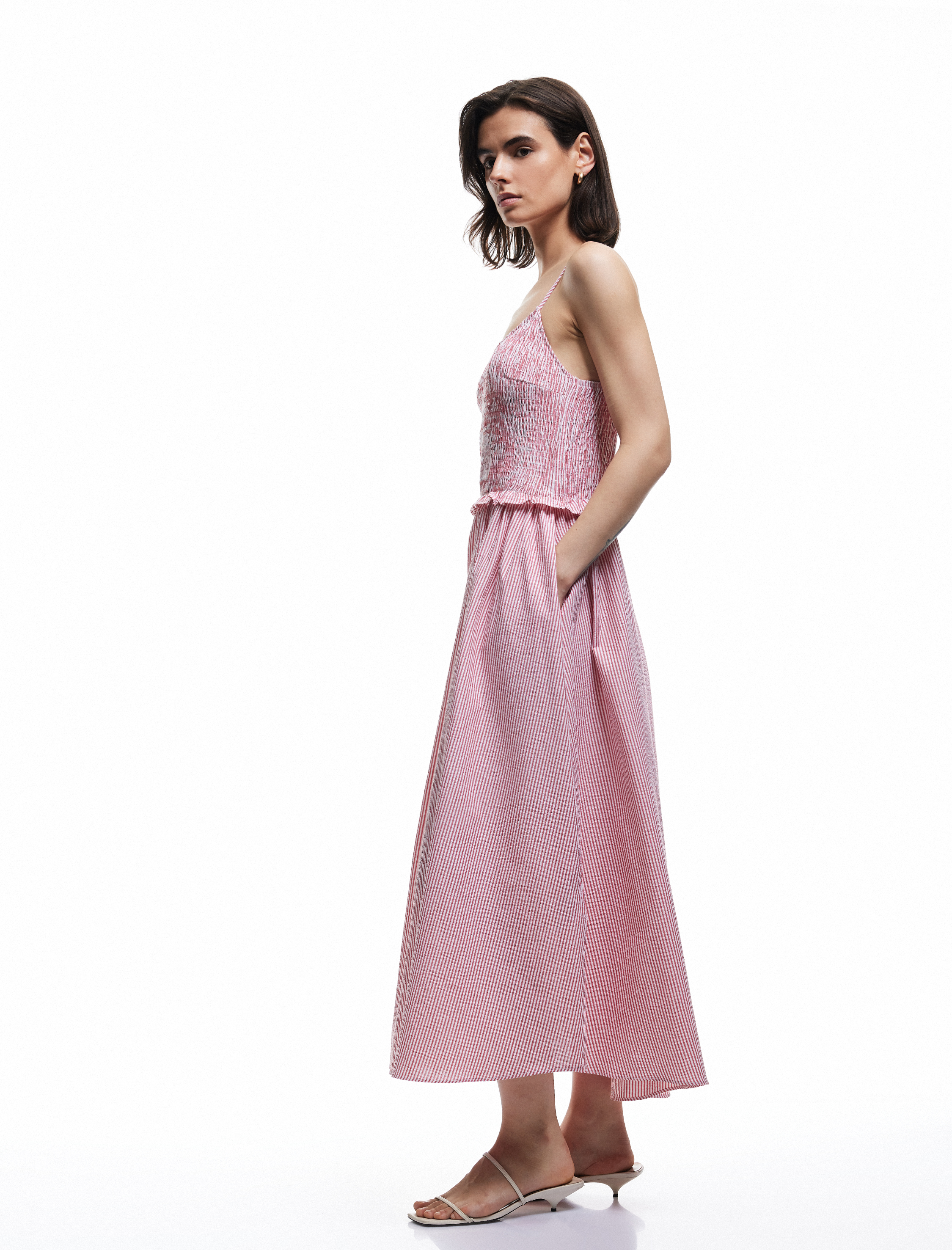 Pamuklu Fırfır Detaylı Gipeli Pötikareli İnce Askılı Midi Boy Kloş Elbise