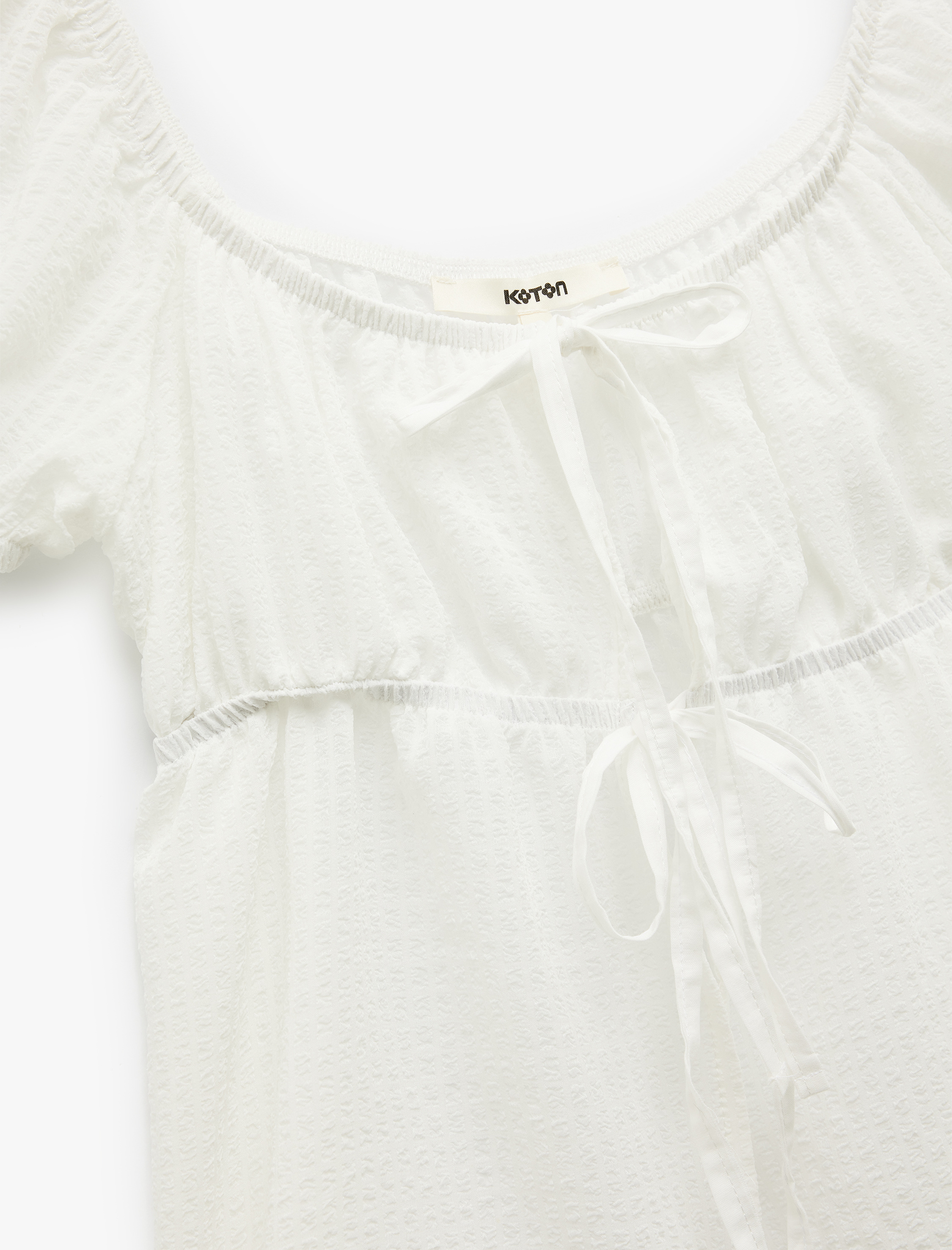   Kısa Kollu Balon Kollu Önden Bağlamalı Fiyonklu Bluz