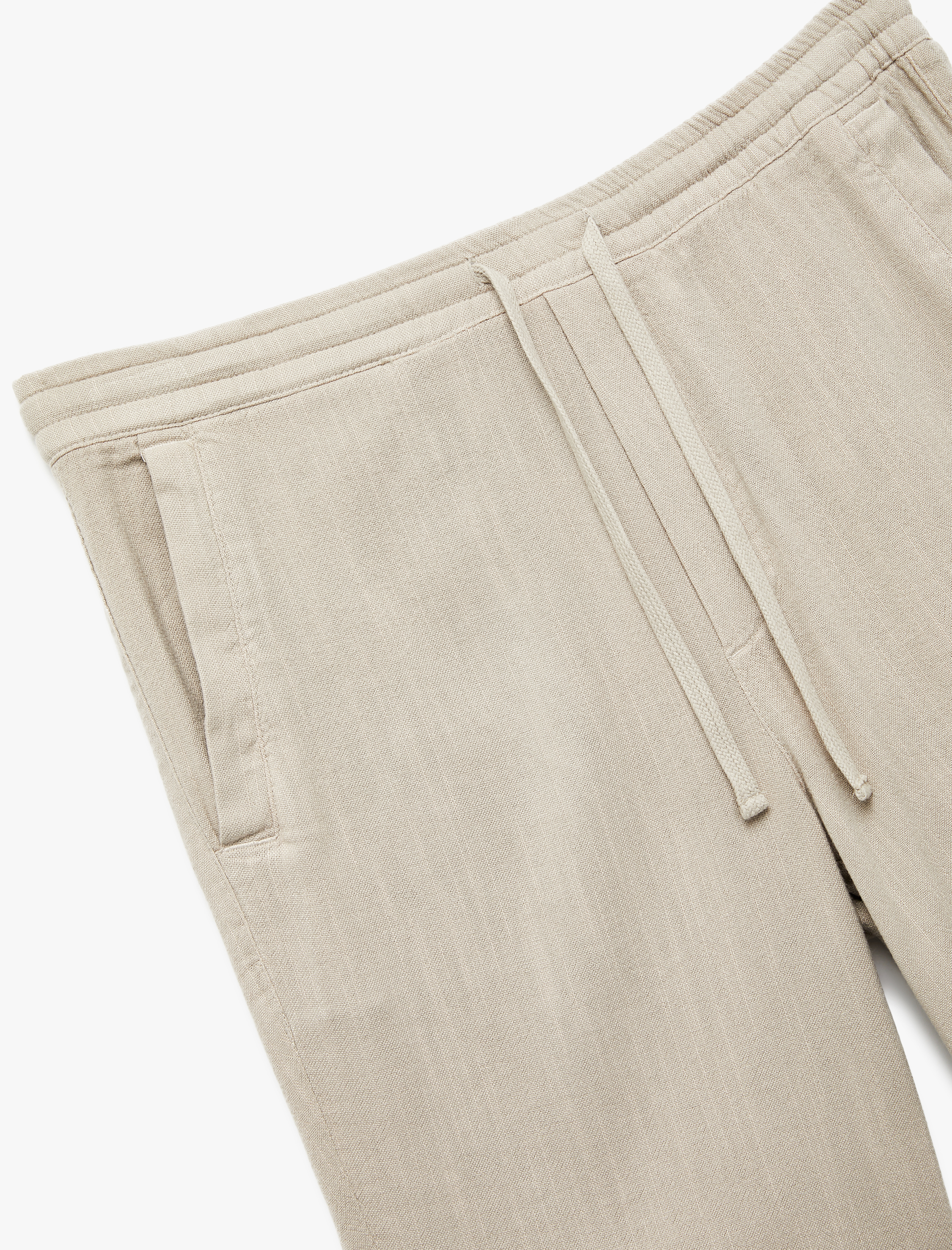   Pamuk ve Viskon Karışımlı Cep Detaylı Bermudalı Beli Bağcıklı Şort