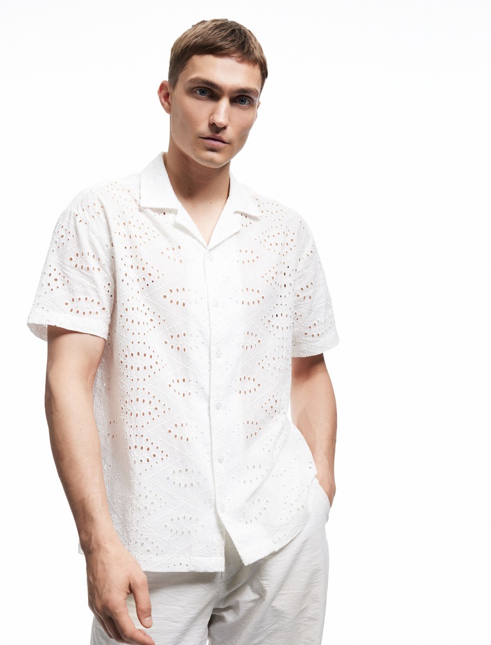  Pamuklu Regular Fit Kısa Kollu Devrik Yaka Brodeli Gömlek