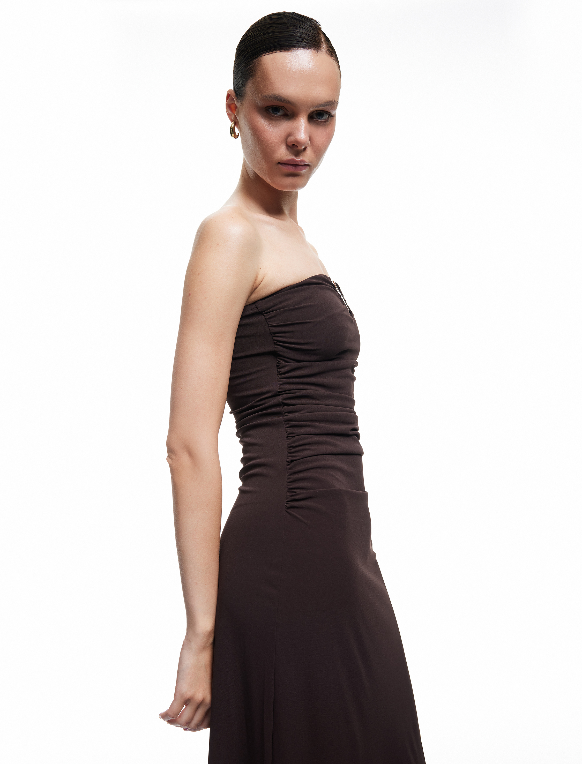   Koton X Zeynep Bastık -  Metal Aksesuar Detaylı Drapeli Uzun Straplez Elbise