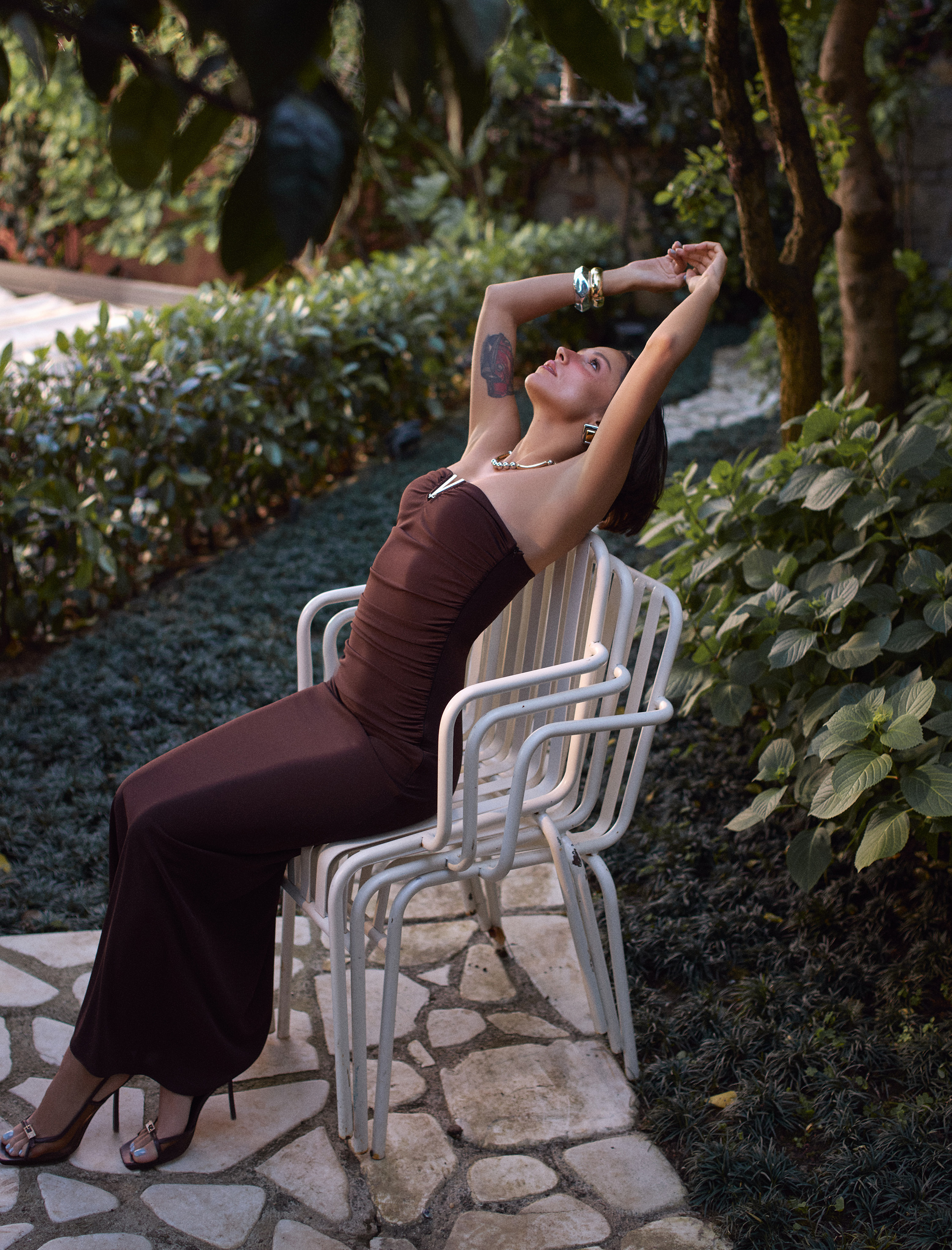   Koton X Zeynep Bastık -  Metal Aksesuar Detaylı Drapeli Uzun Straplez Elbise